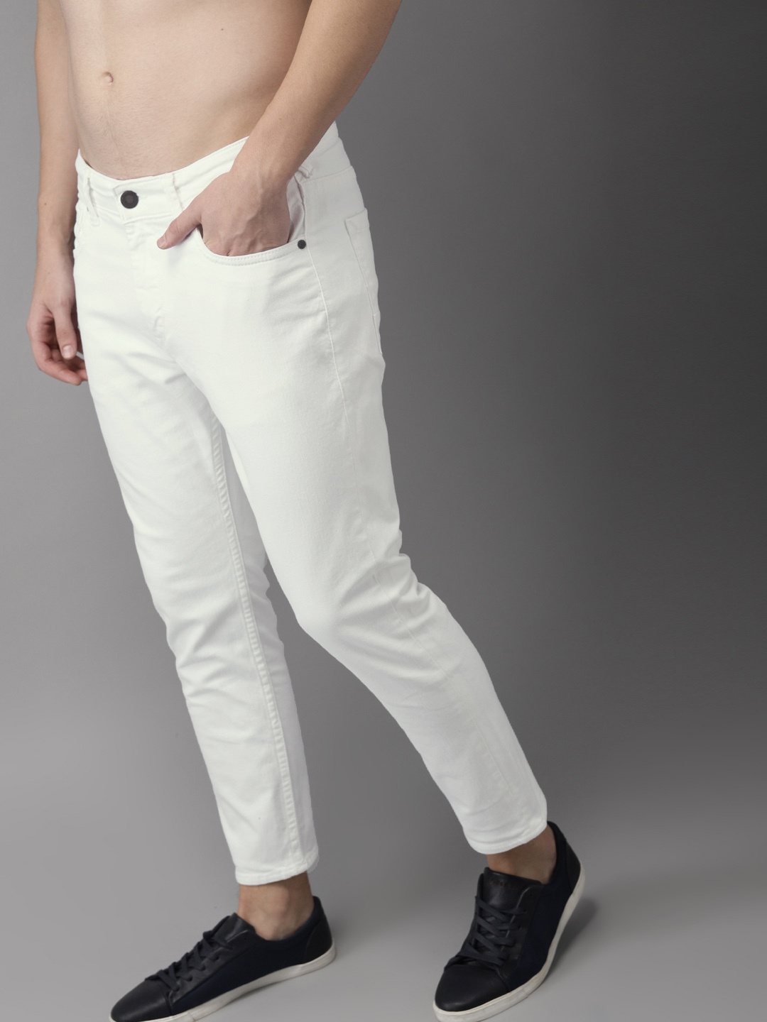 

HERE&NOW Men White Slim Fit Mid-Rise Clean Look Stretchable Cropped Jeans