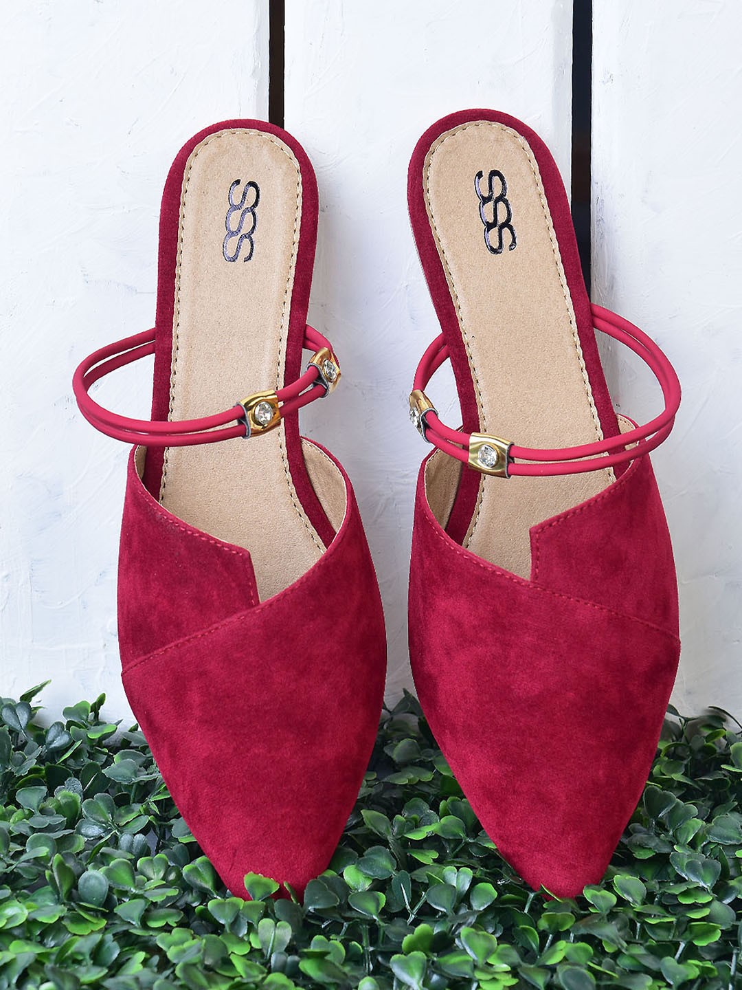 

Street Style Store Women Maroon Solid Mules with Embellished Detail