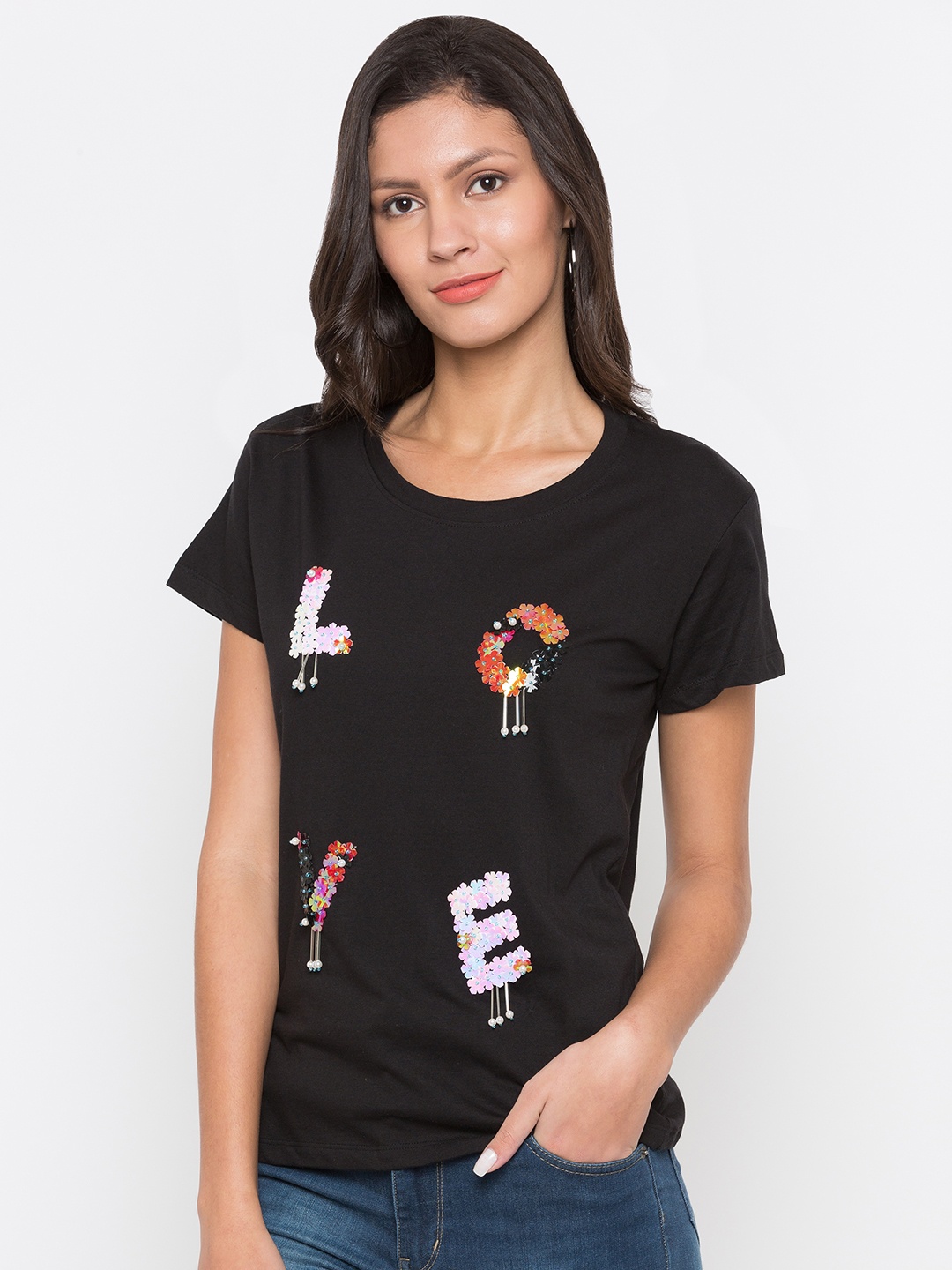 

Globus Women Black Solid Round Neck T-shirt