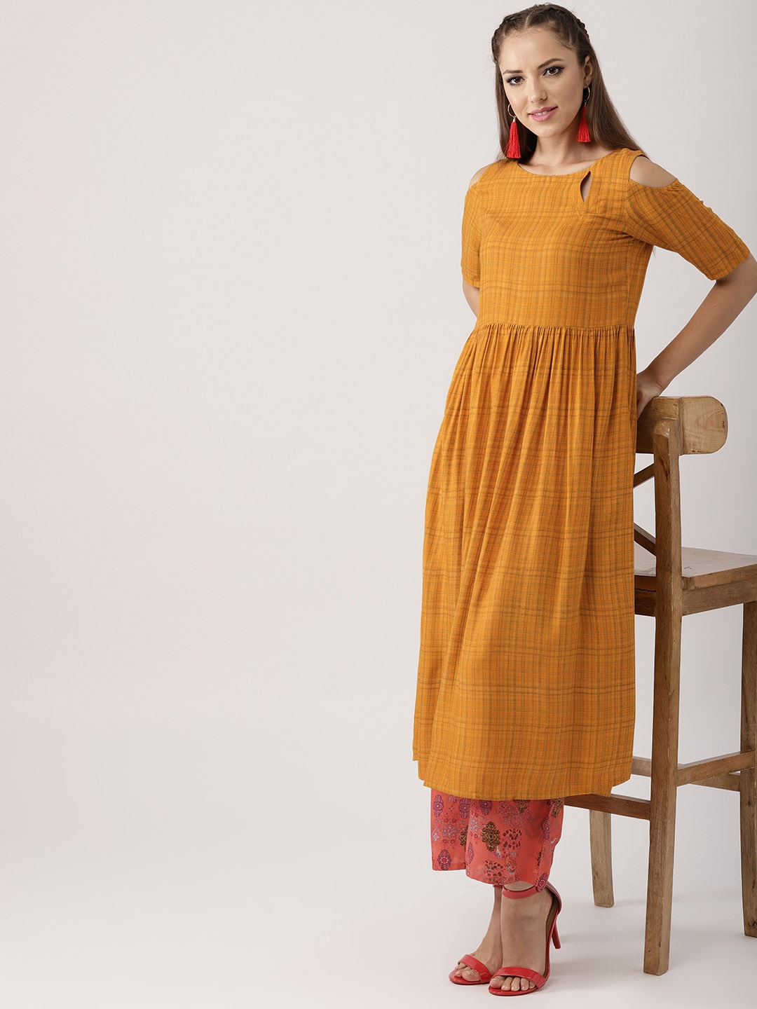 

Libas Women Mustard Yellow & Coral Orange Checked Kurta with Palazzos