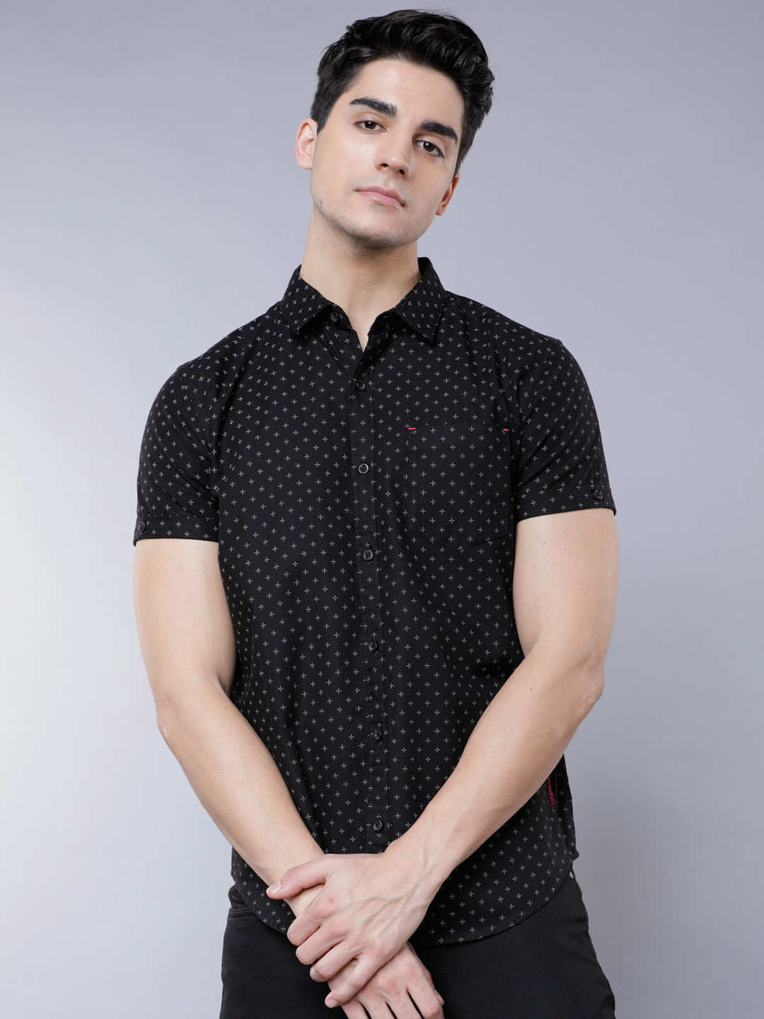 

LOCOMOTIVE Men Black & White Slim Fit Printed Casual Shirt