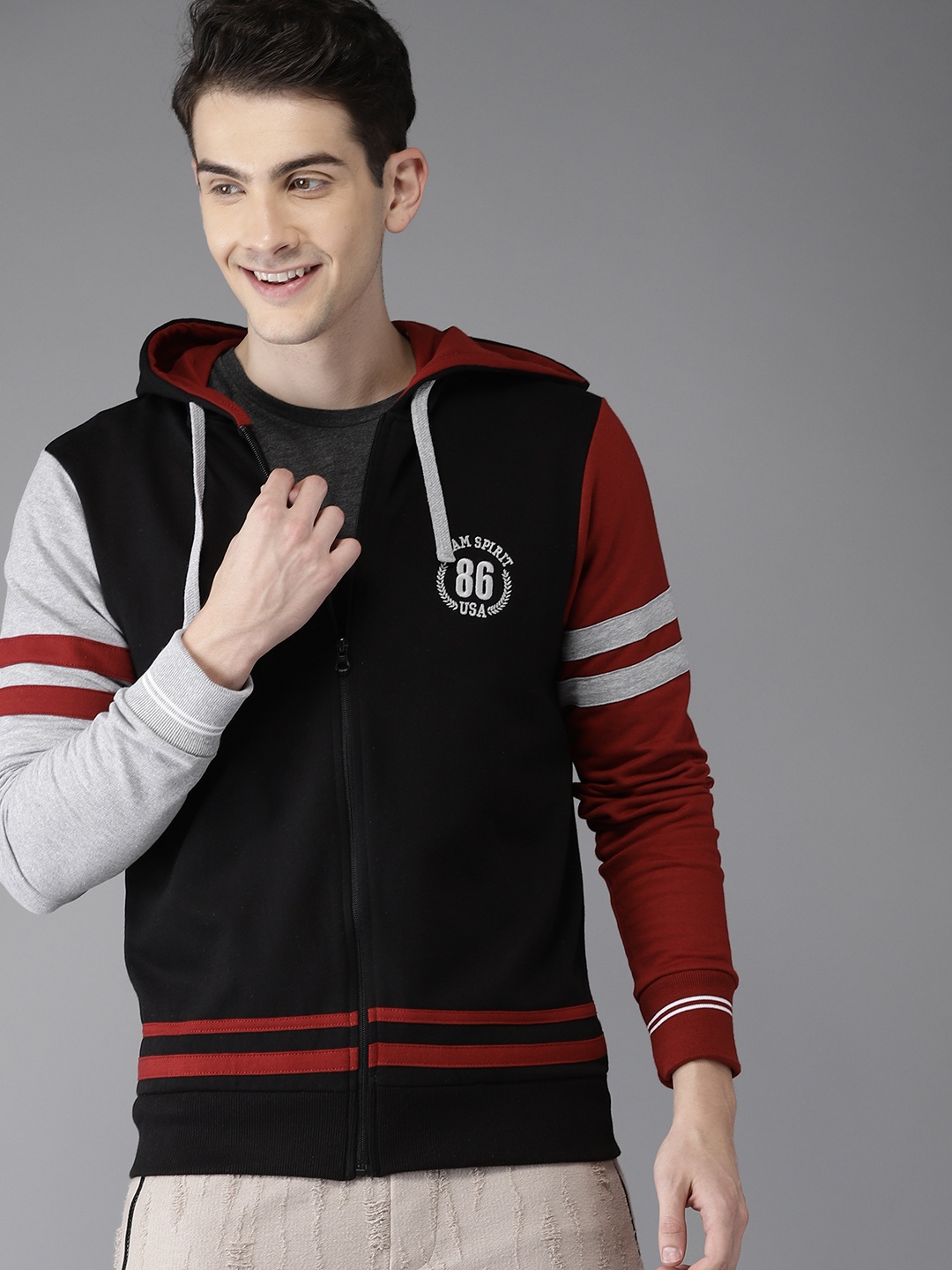

HERE&NOW Men Black & Red Solid Hooded Sweatshirt