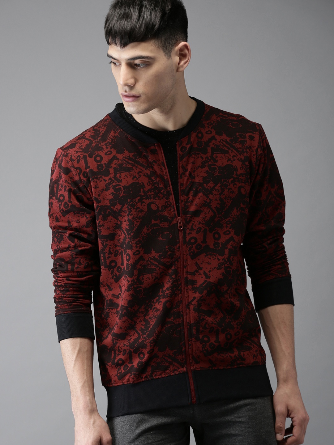 

HERE&NOW Men Maroon & Black Abstract Printed Sweatshirt
