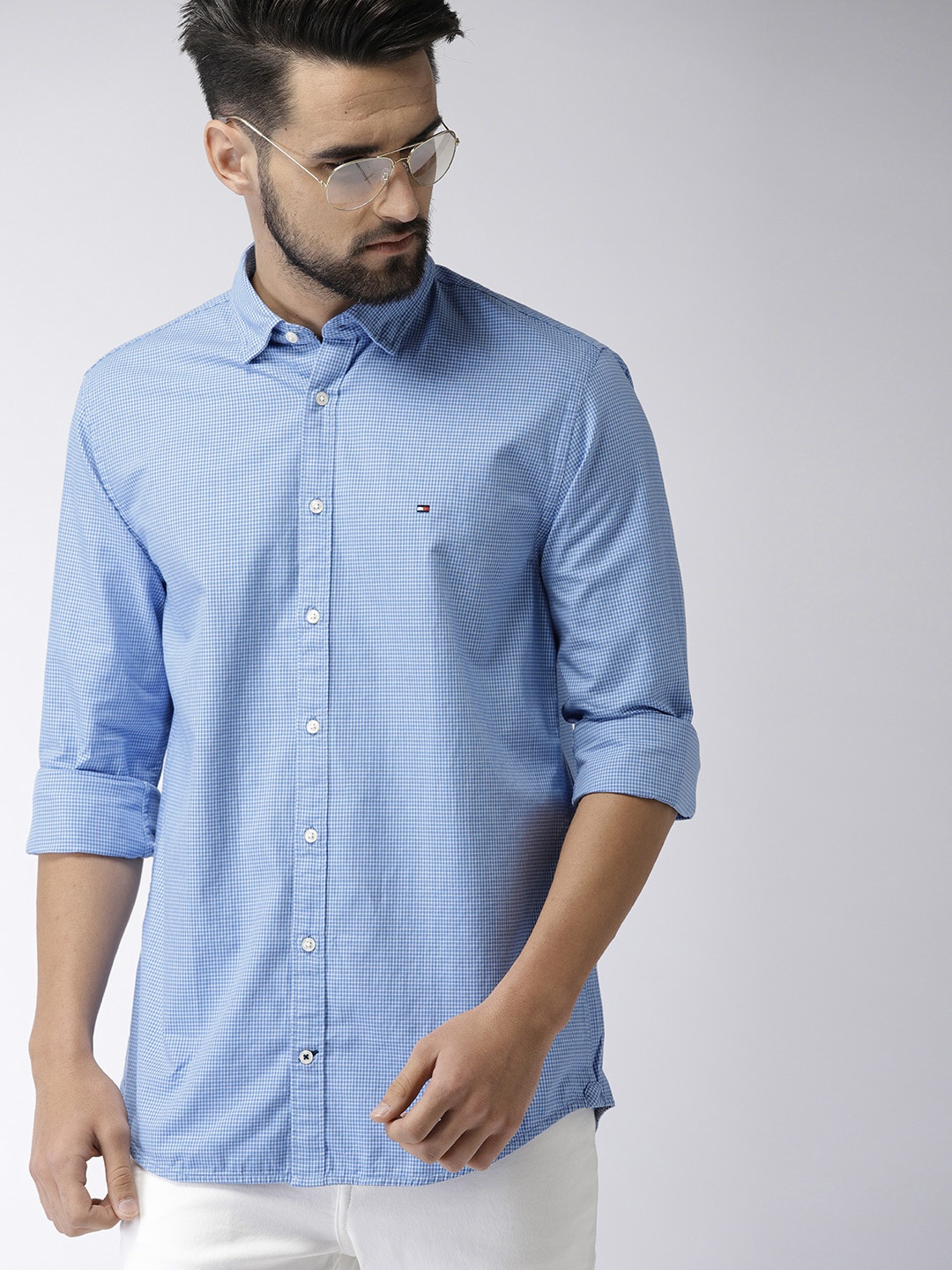 

Tommy Hilfiger Men Blue & White Regular Fit Checked Casual Shirt