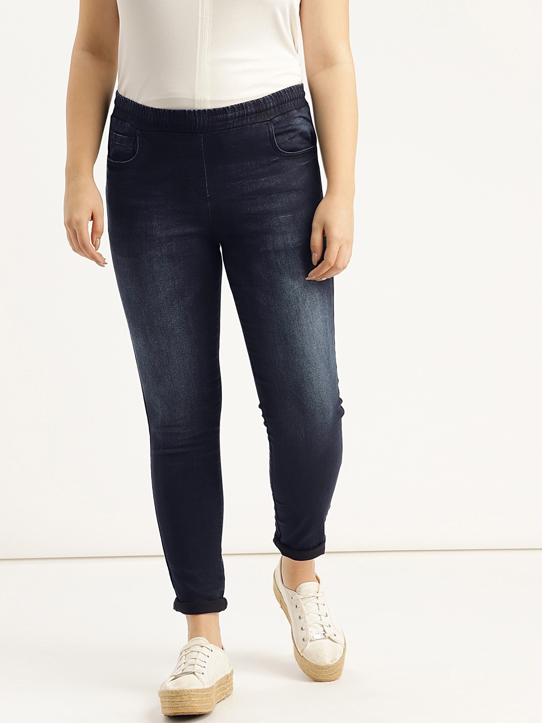 

Sztori Plus Size Women Navy Blue Regular Fit Mid-Rise Clean Look Stretchable Jeans