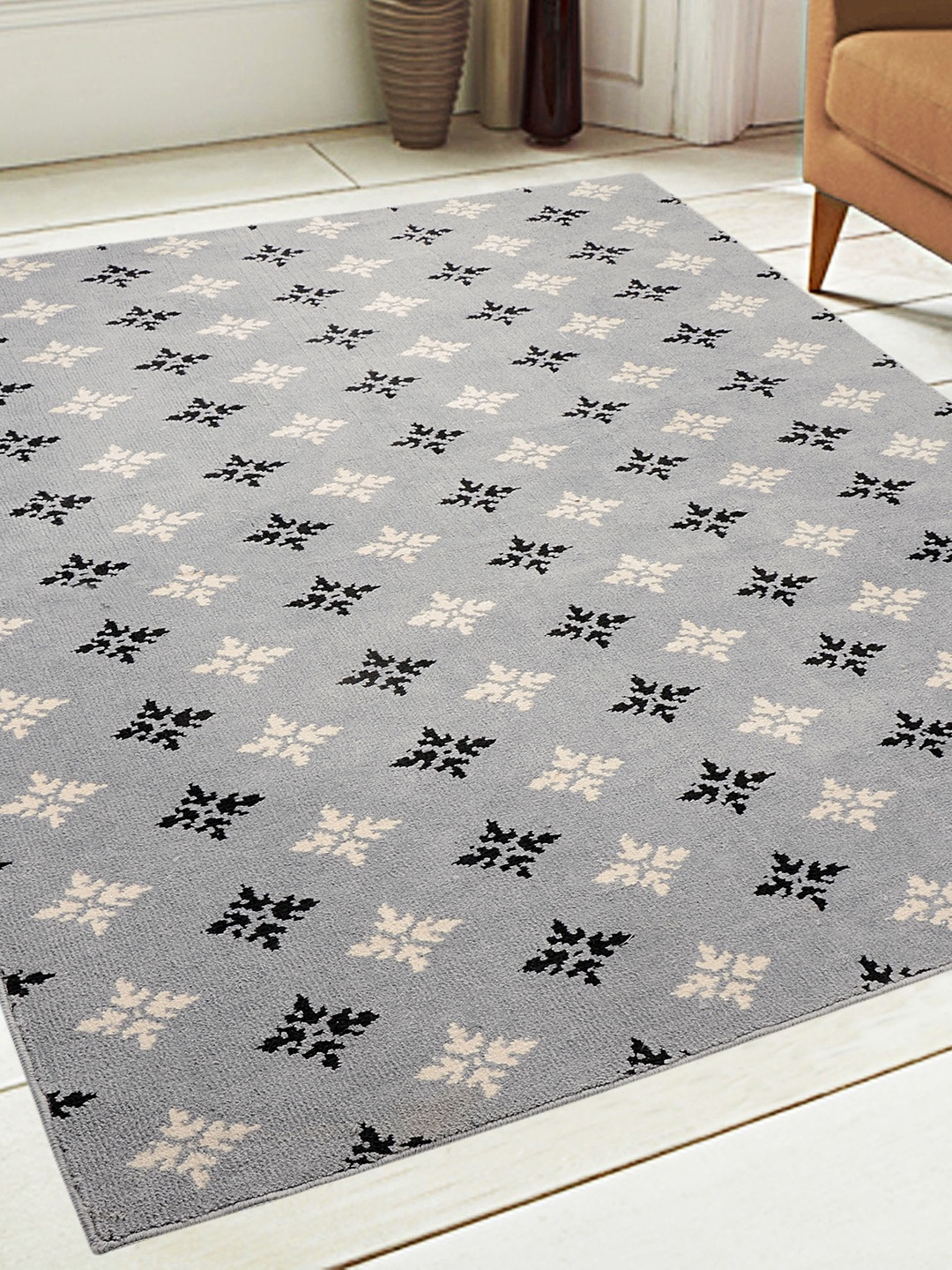 

Saral Home Grey & Black Woven Design Anti-Skid Carpet