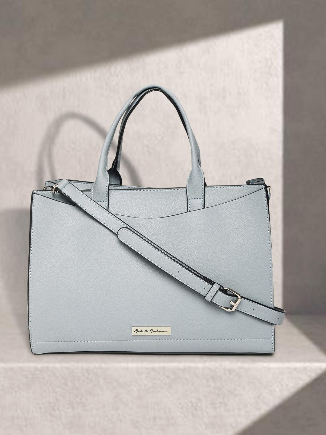

Mast & Harbour Blue Solid Handheld Bag
