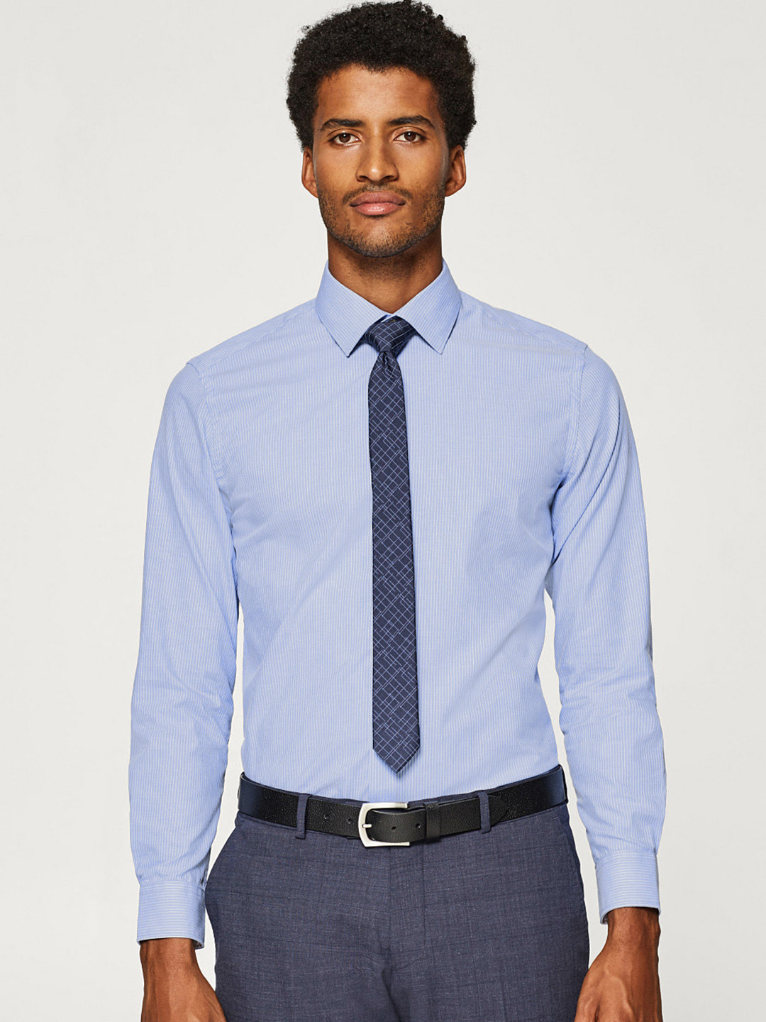 

ESPRIT Men Blue & White Slim Fit Striped Casual Shirt