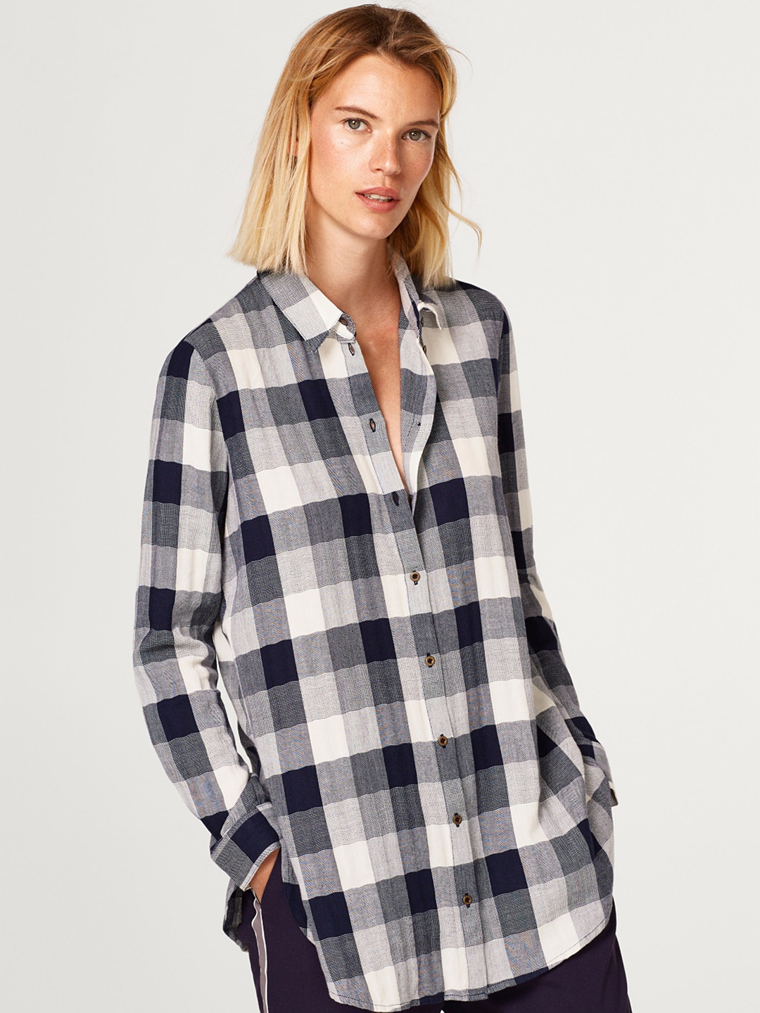 

ESPRIT Women Navy Blue & Off-White Regular Fit Checked Casual Shirt