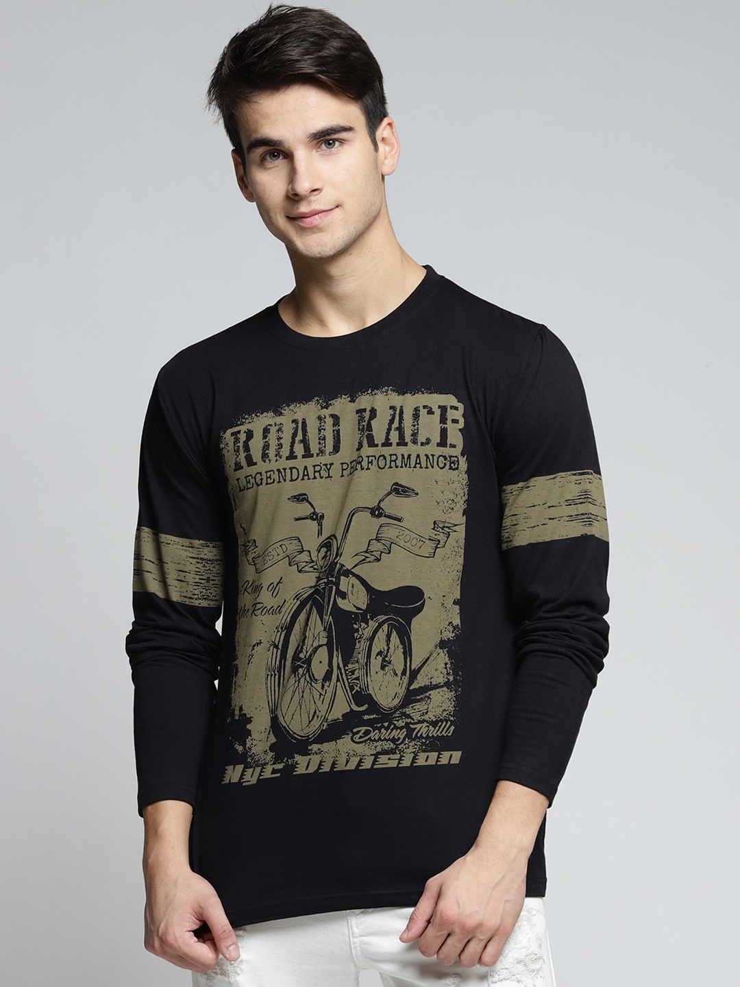 

Difference of Opinion Men Black & Olive Green Printed Round Neck T-shirt