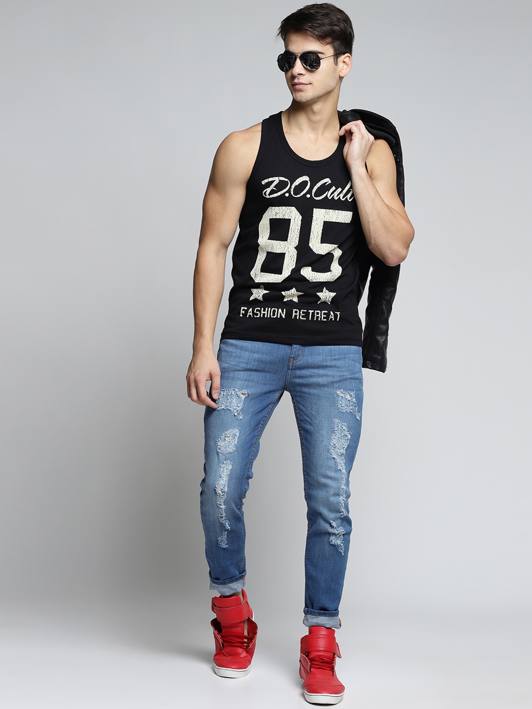 

Difference of Opinion Men Black Printed Round Neck Pure Cotton T-shirt