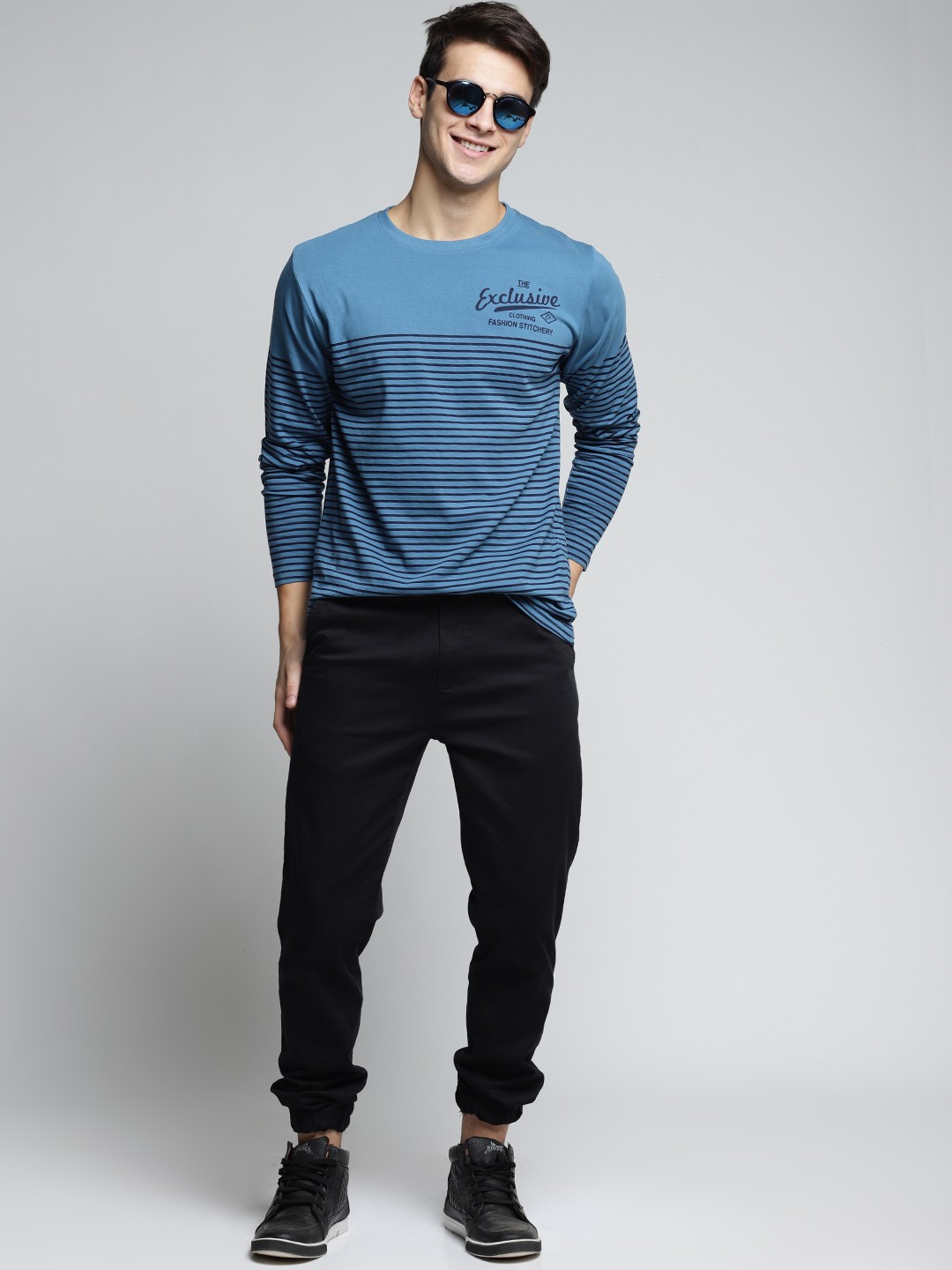 

Difference of Opinion Men Blue Striped Round Neck T-shirt