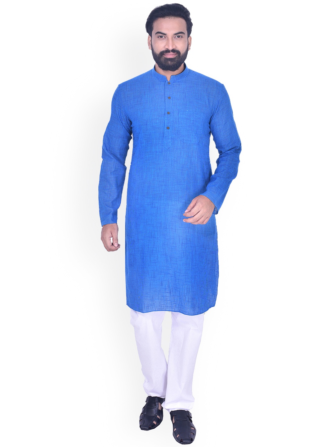 

Manyavar Men Blue Woven Design Straight Kurta
