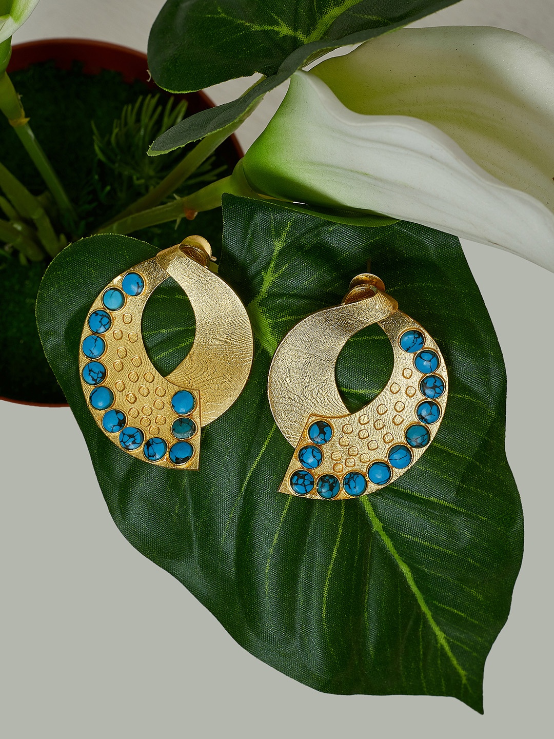 

PANASH Gold-Toned & Blue Crescent Shaped Studs