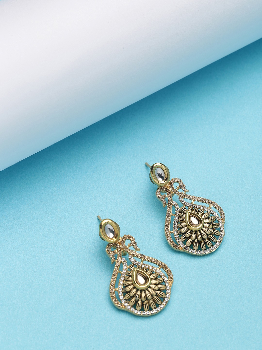 

PANASH Gold-Plated Gold-Toned & Peach Handcrafted Kundan Studs