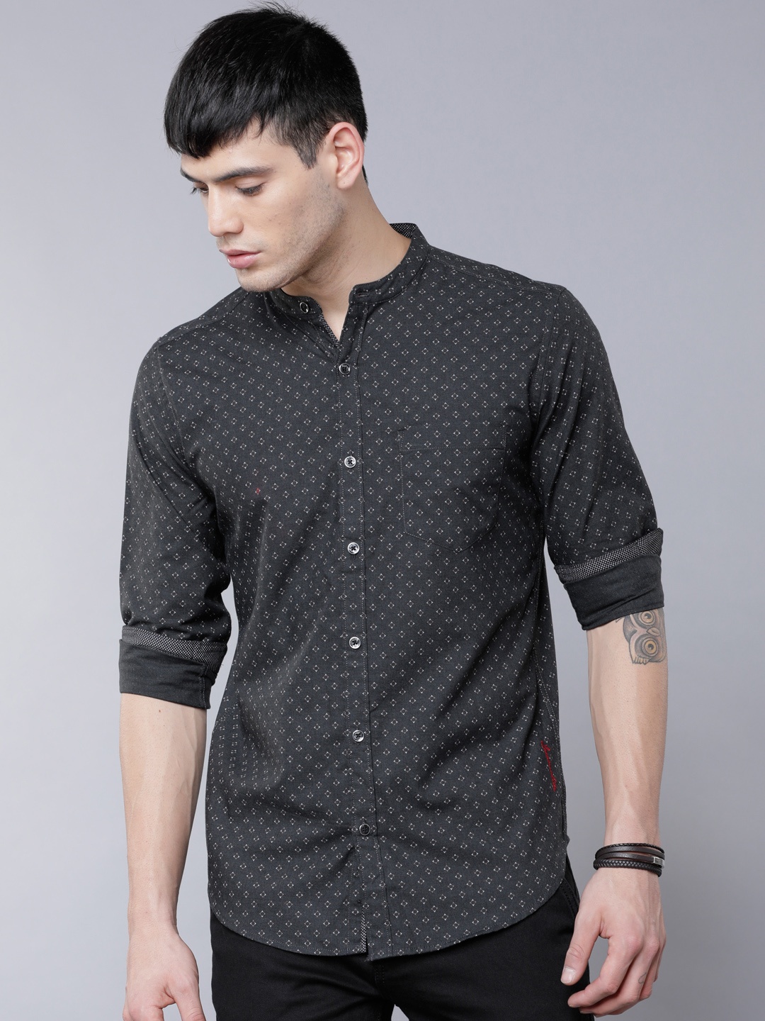 

LOCOMOTIVE Men Charcoal Slim Fit Printed Casual Shirt