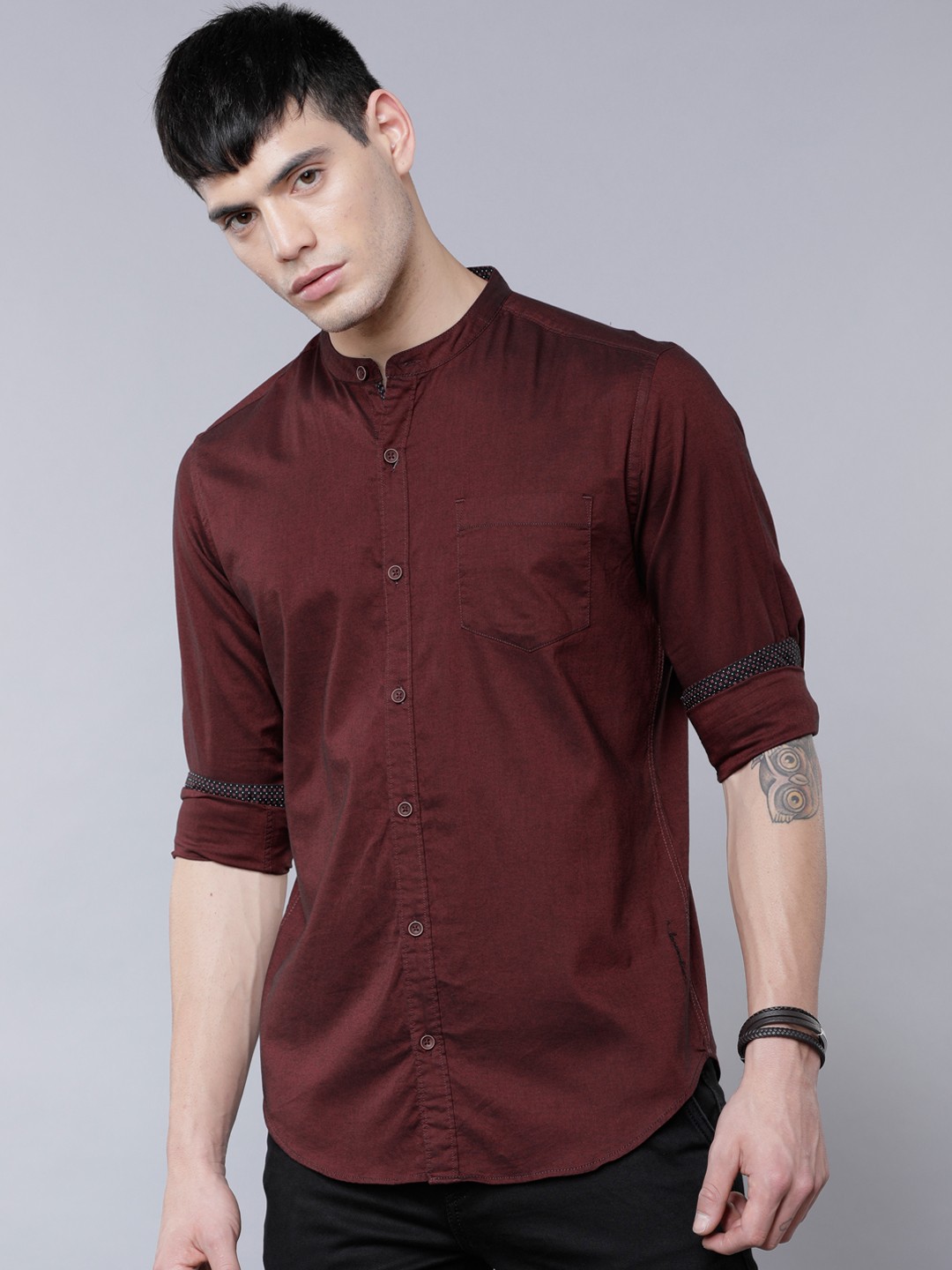 

LOCOMOTIVE Men Maroon Slim Fit Solid Casual Shirt