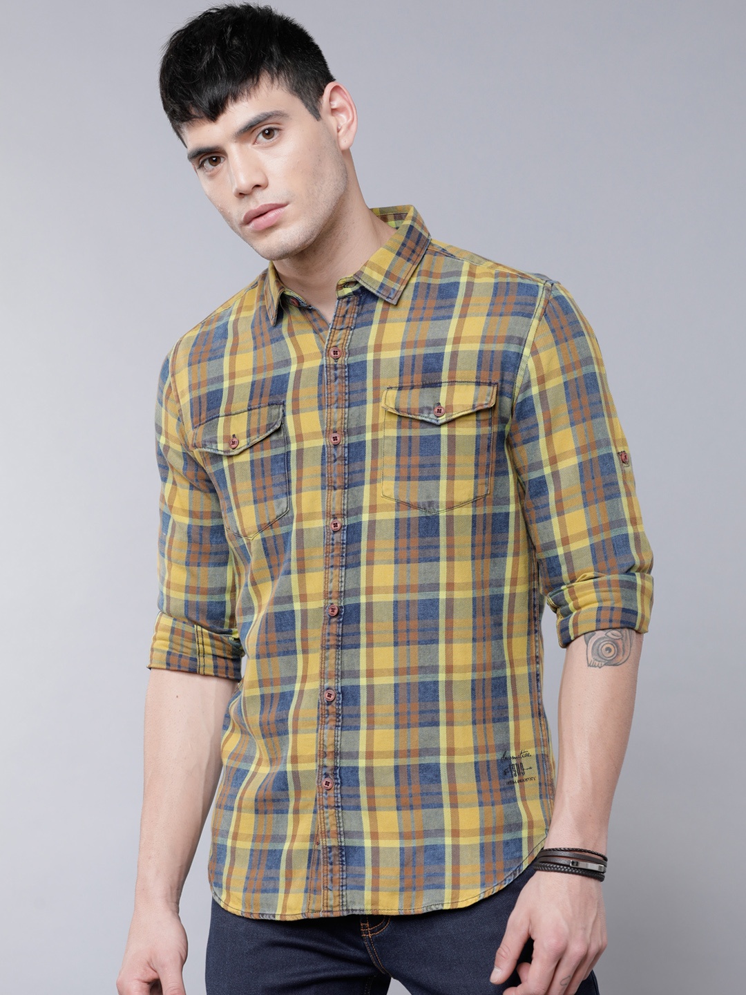 

LOCOMOTIVE Men Navy Blue & Brown Slim Fit Checked Casual Shirt