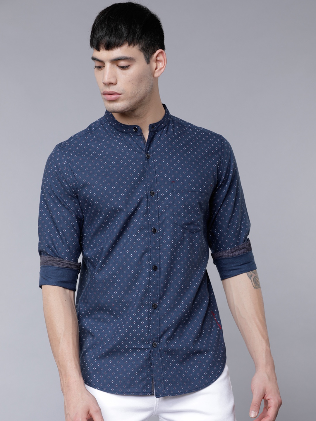 

LOCOMOTIVE Men Navy Blue Slim Fit Printed Casual Shirt