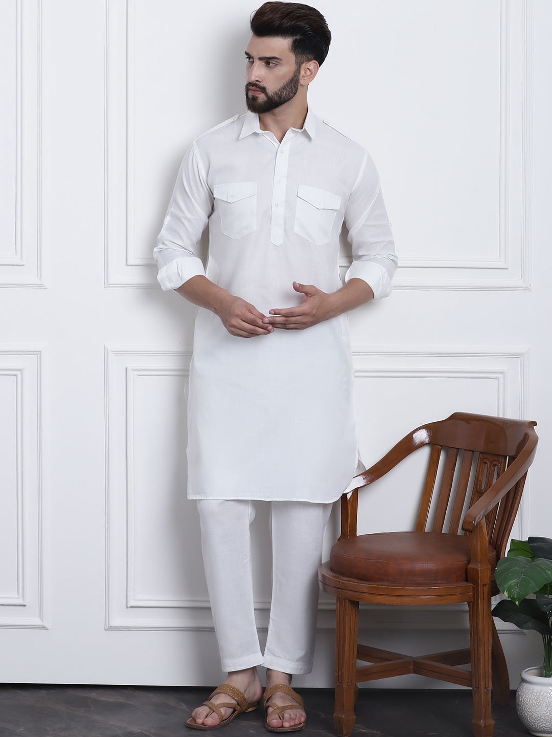 

SOJANYA Men Off-White Solid Kurta with Salwar