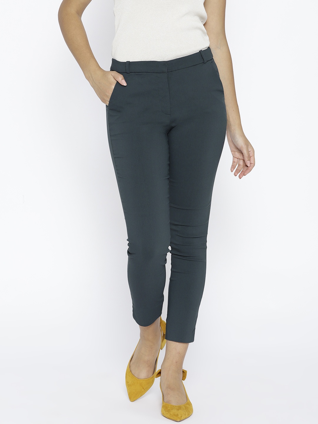 

MANGO Women Green Skinny Fit Solid Cropped Trousers