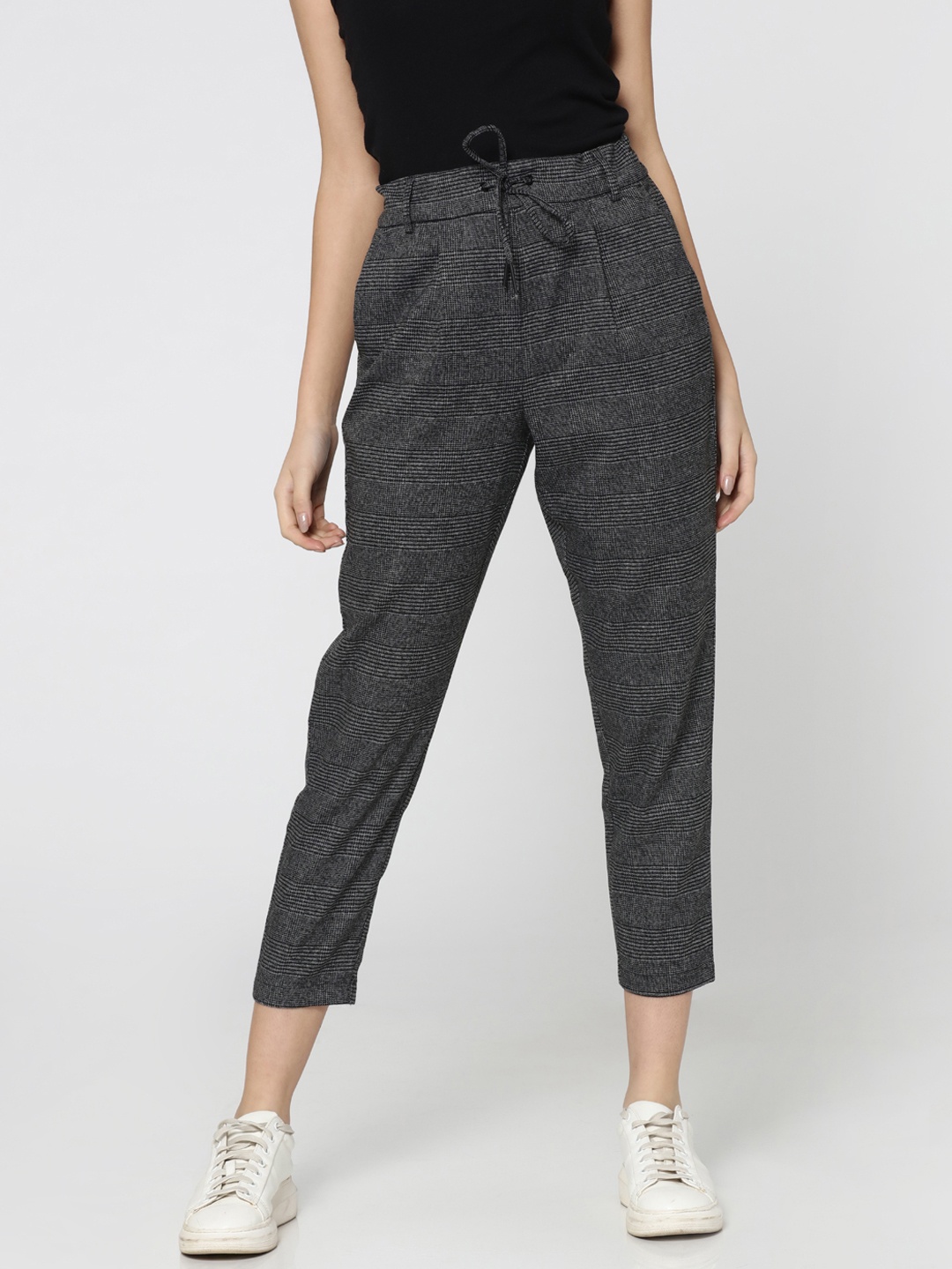 

ONLY Women Black Regular Fit Checked Cropped Trousers