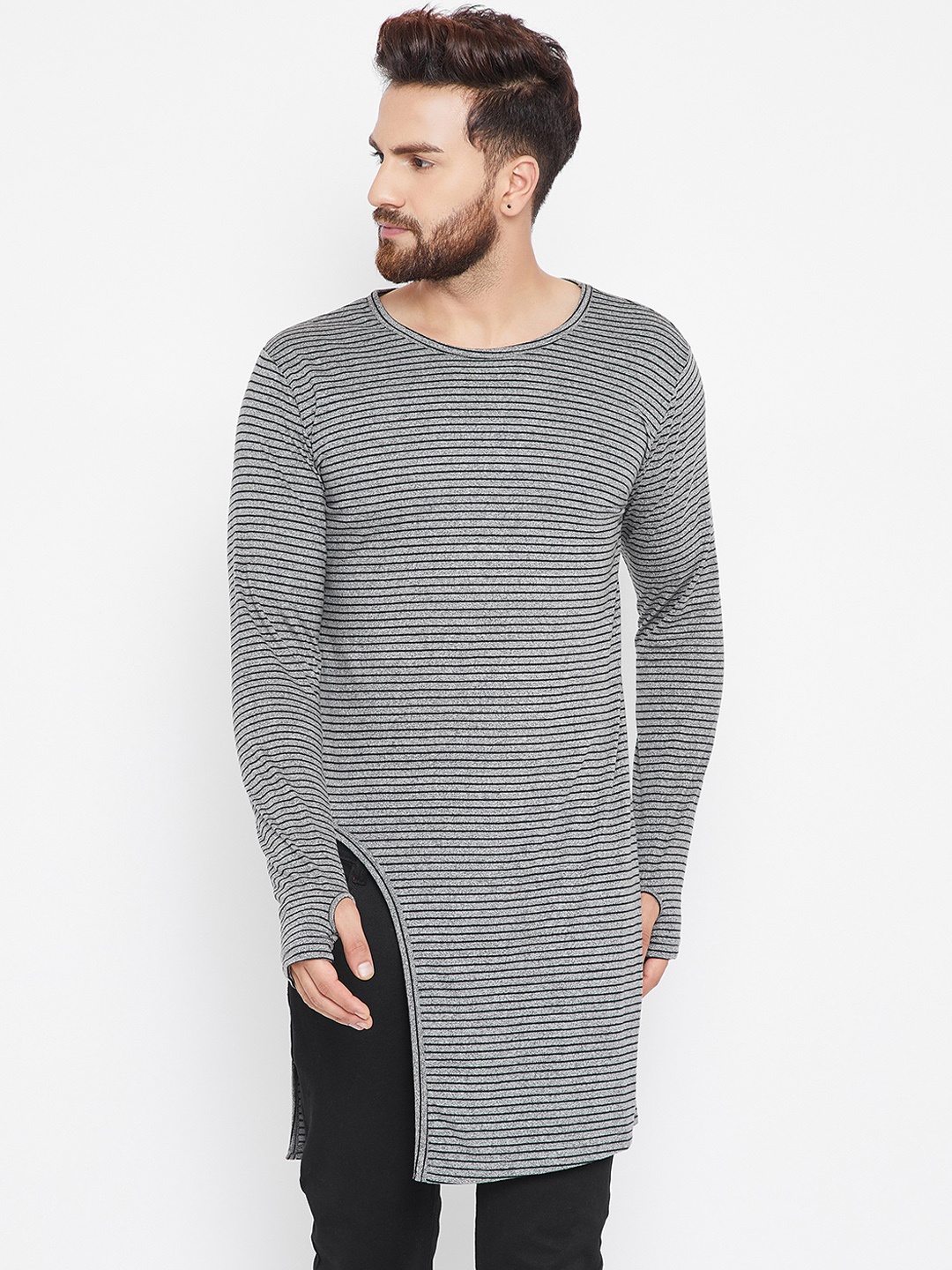 

CHILL WINSTON Men Grey Striped Round Neck T-shirt