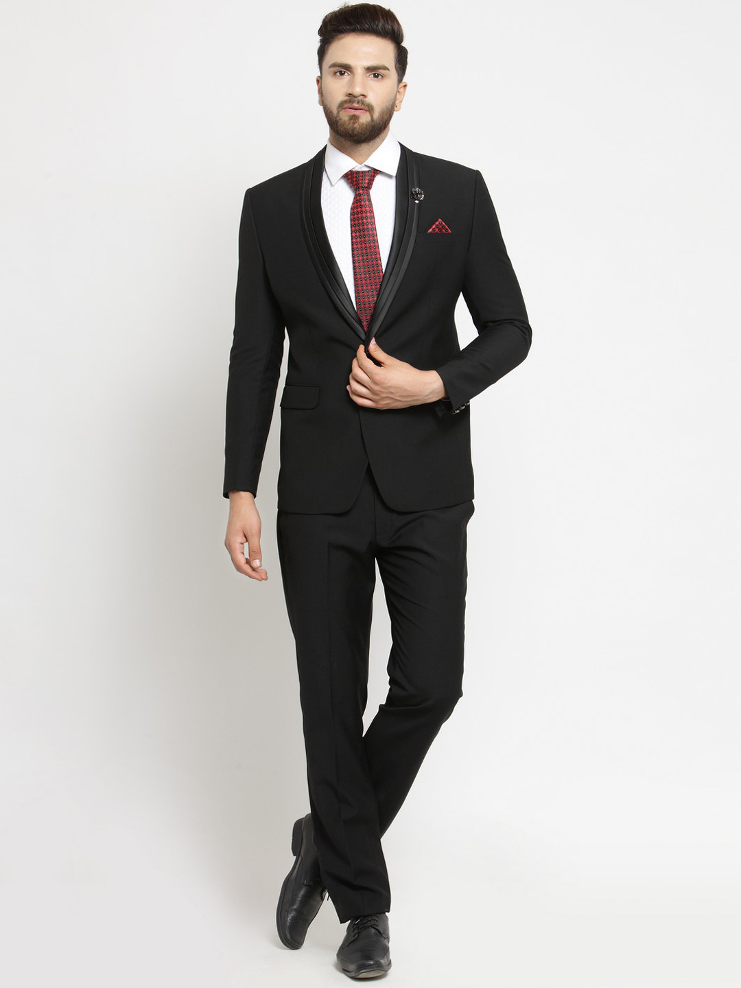 

LUXURAZI Men Black Solid Tuxedo Suit