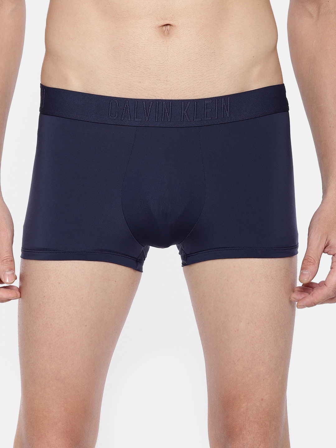 

Calvin Klein Underwear Men Navy Low Rise Solid Trunks NB13048SB, Navy blue
