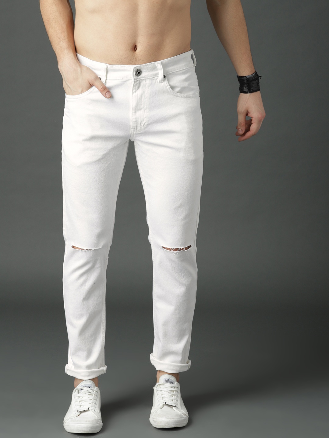 

Roadster Men White Skinny Fit Mid-Rise Slash Knee Stretchable Jeans