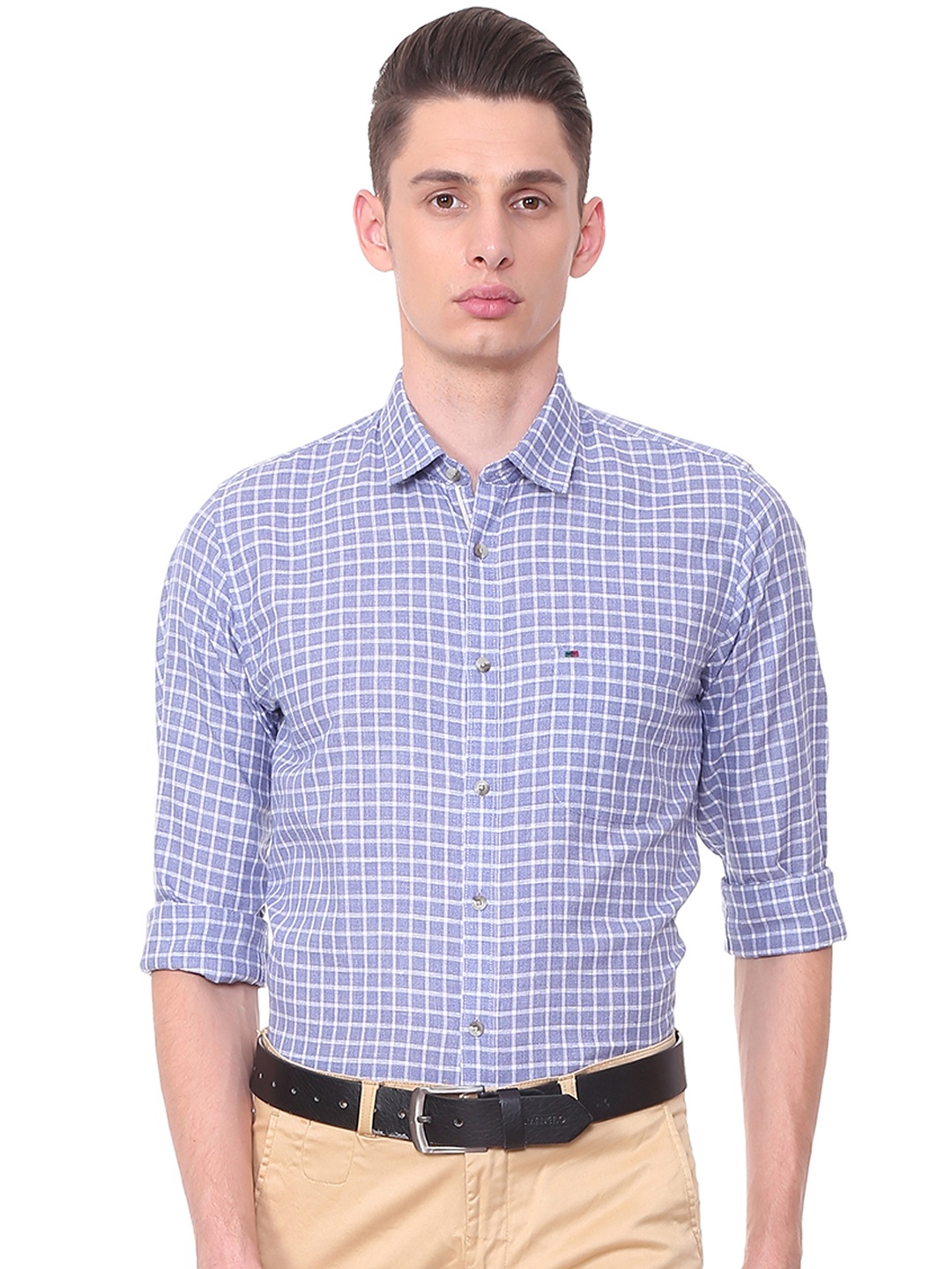 

Peter England Casuals Men Blue & White Slim Fit Checked Semiformal Shirt