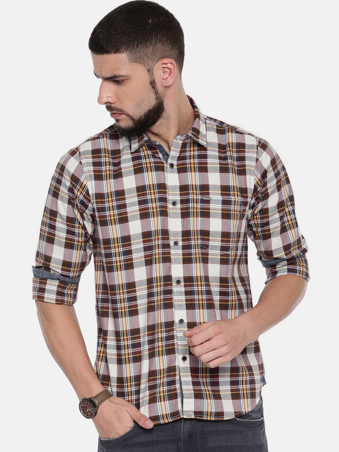 

Pepe Jeans Men White & Maroon Regular Fit Checked Casual Shirt