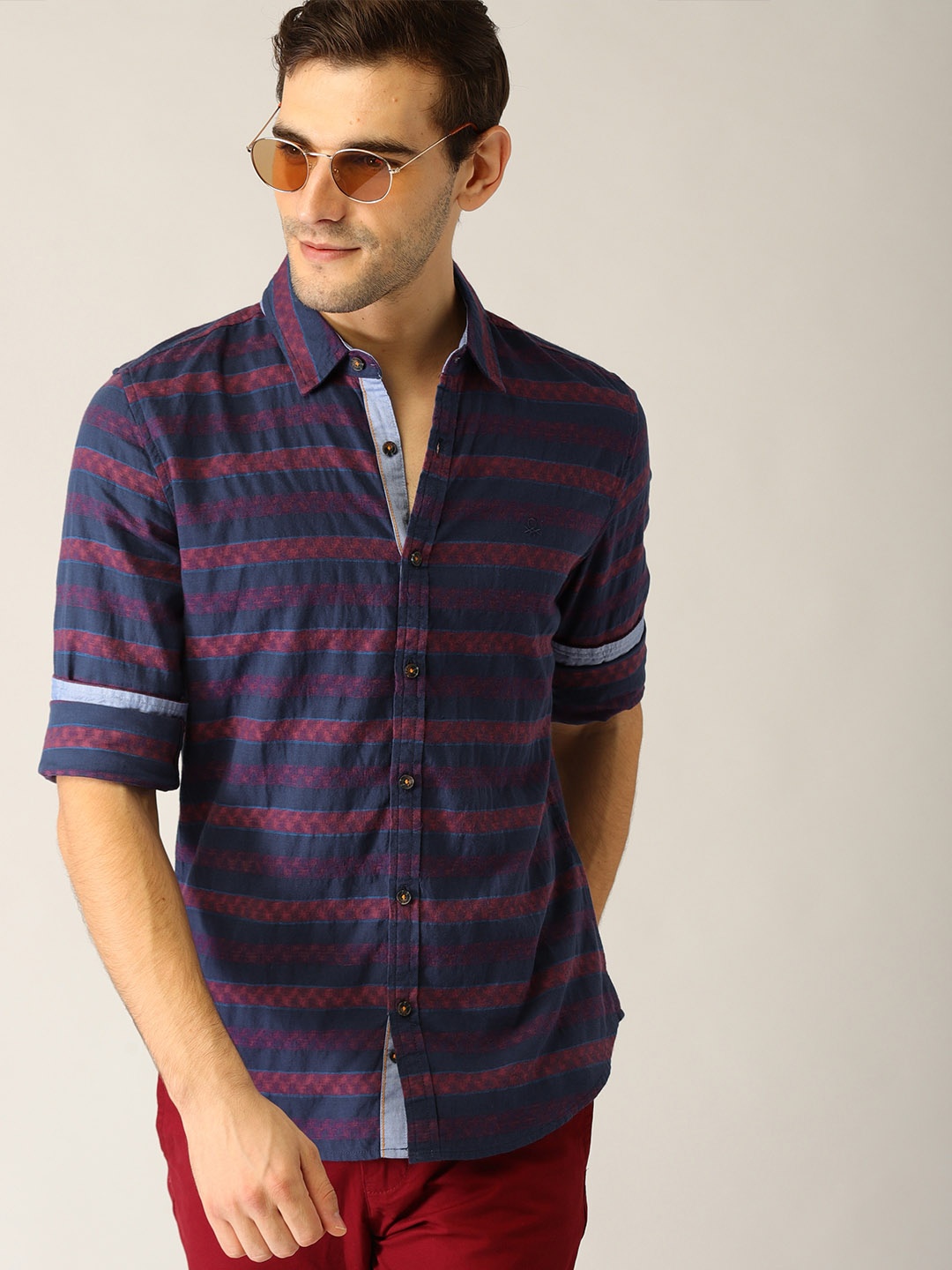 

United Colors of Benetton Men Navy Blue & Maroon Slim Fit Striped Casual Shirt