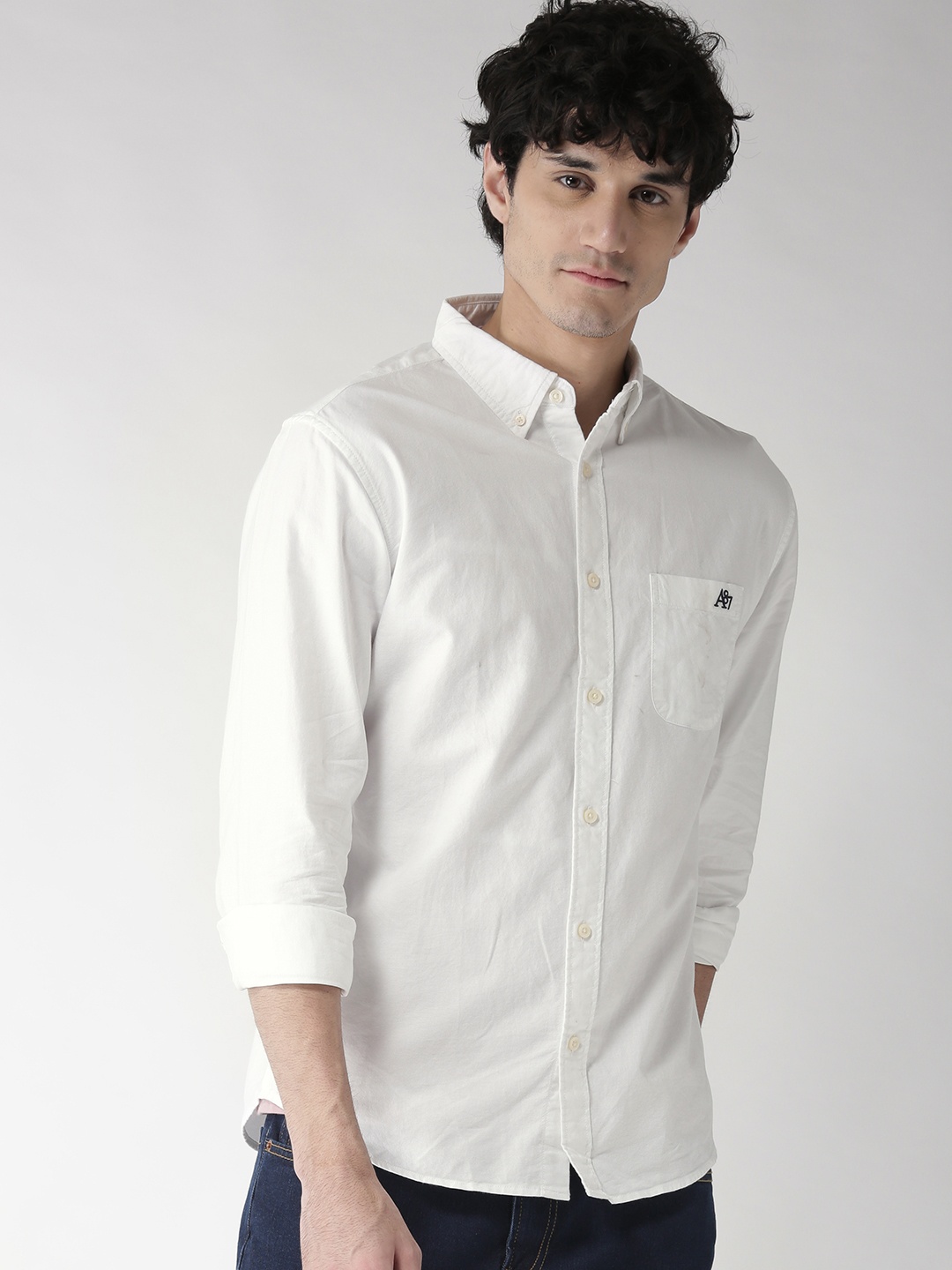 

Aeropostale Men White Regular Fit Solid Casual Shirt