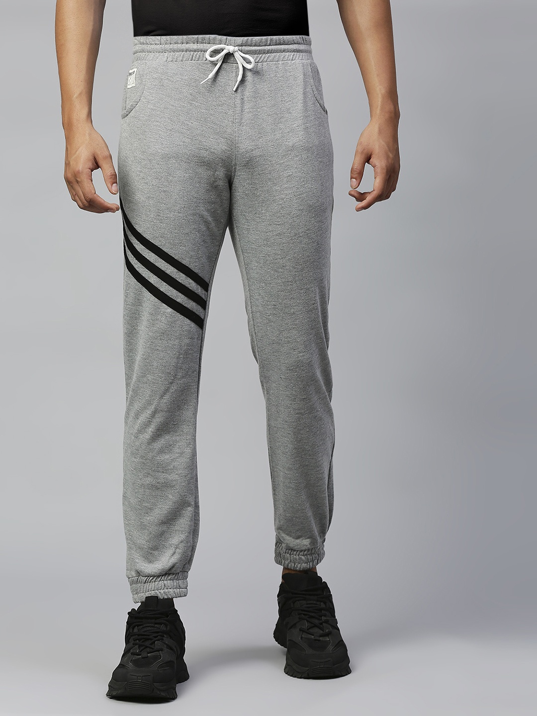 

Hubberholme Men Grey Melange Solid Slim Fit Joggers