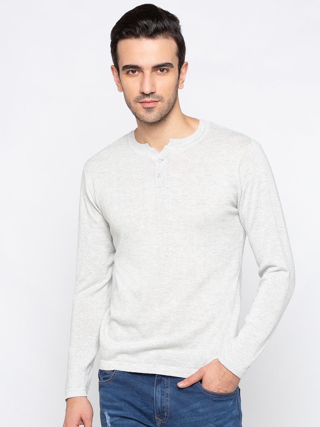 

Globus Men Grey Solid Henley Neck T-shirt