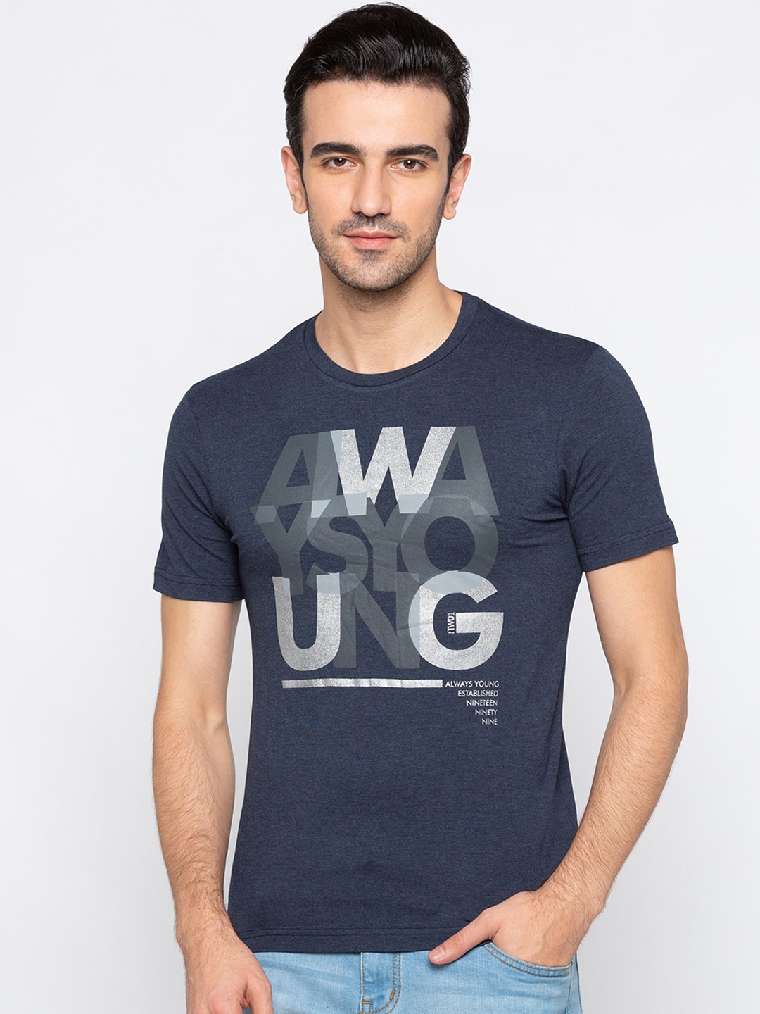 

Globus Men Blue Printed Round Neck T-shirt