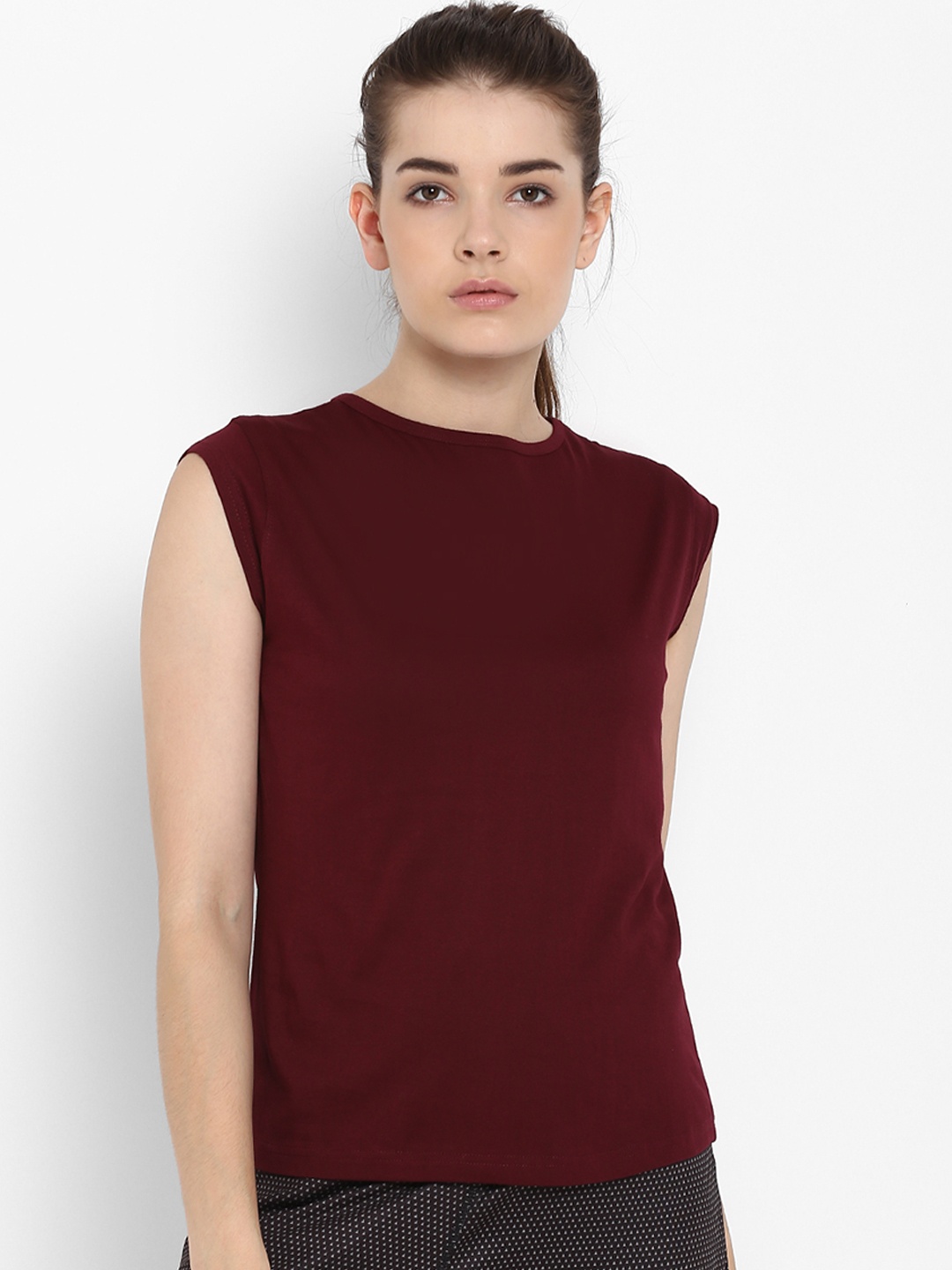 

appulse Women Maroon Solid Round Neck T-shirt