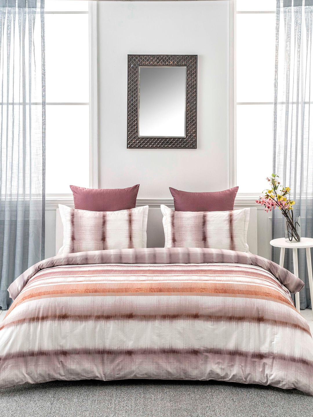 

DDecor Brown & White 160 TC Striped Bedding Set