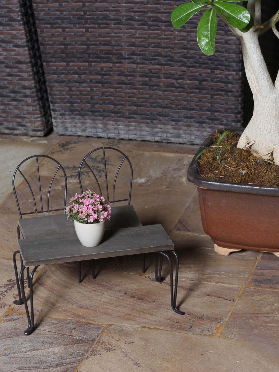 

Aapno Rajasthan Black Planter Pot