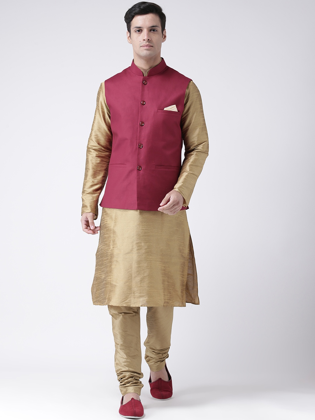 

DEYANN Men Brown Solid Kurta with Churidar & Nehru Jacket