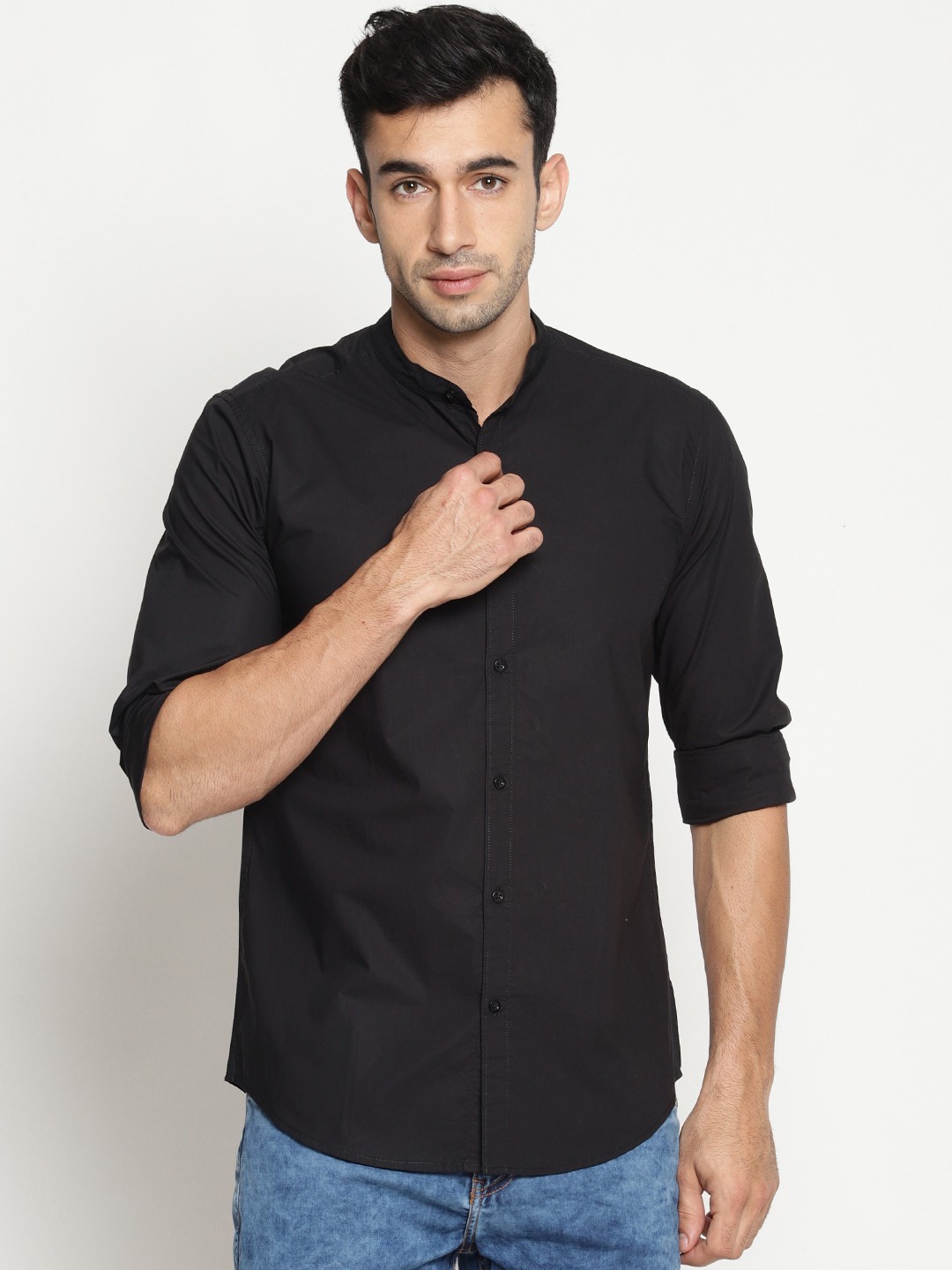 

IVOC Men Black Slim Fit Solid Casual Shirt