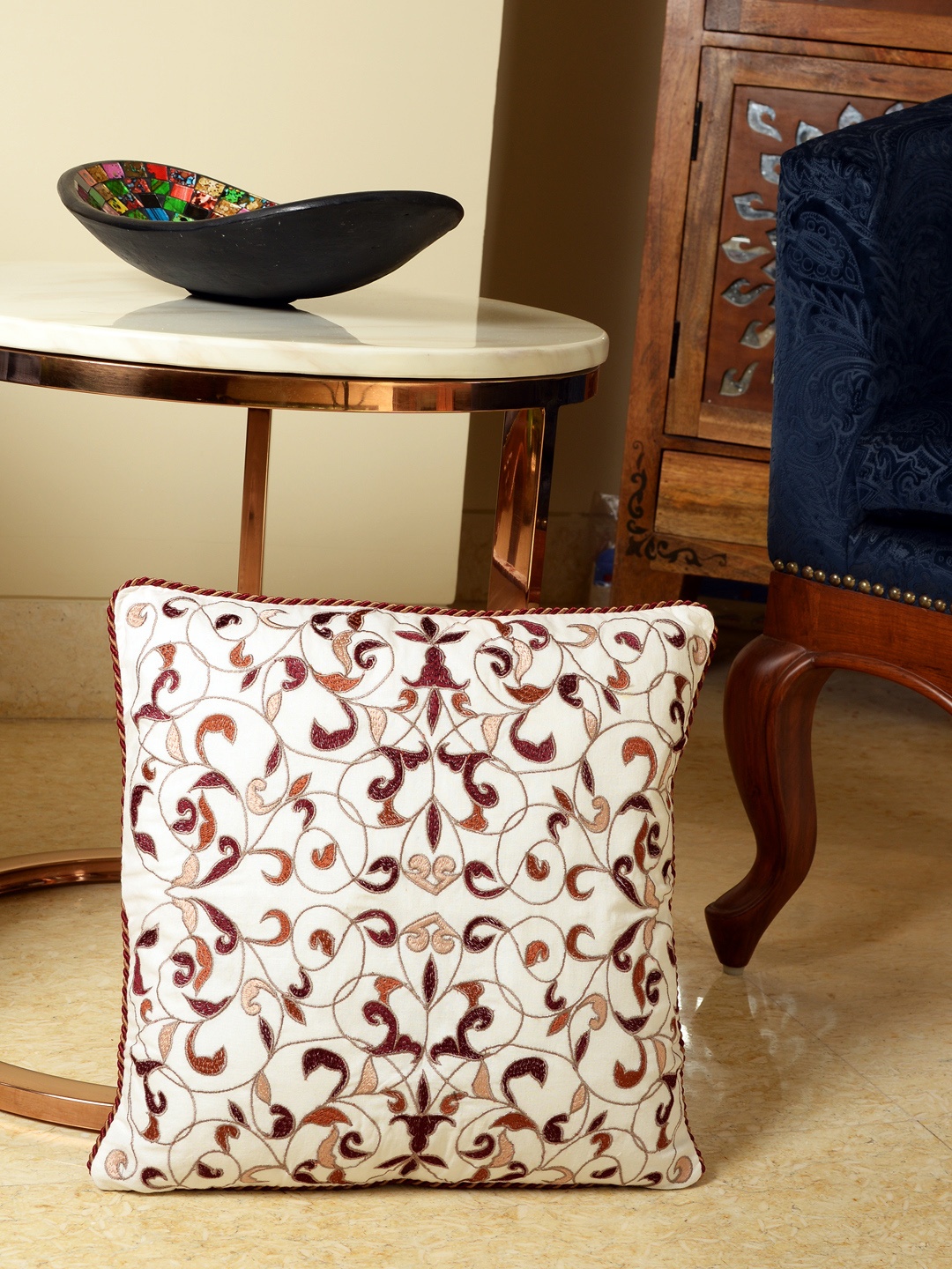 

Deco Window White & Red Single Embroidered Square Cushion Cover