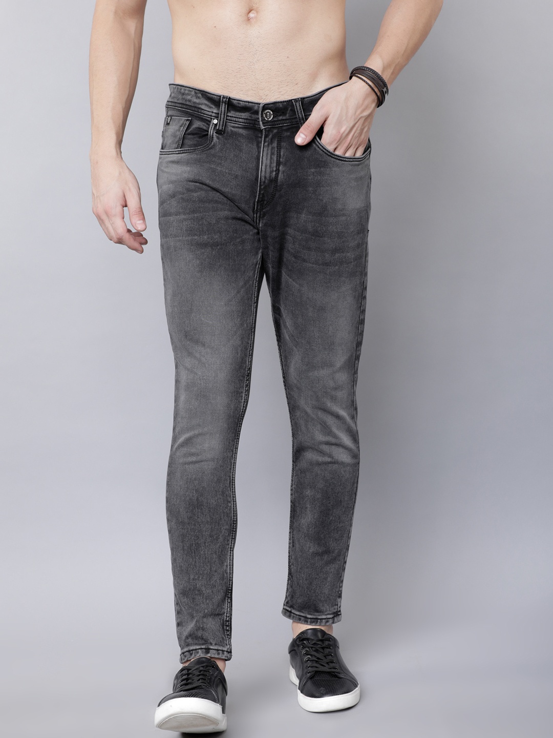 

LOCOMOTIVE Men Charcoal Tapered Fit Mid-Rise Clean Look Stretchable Jeans