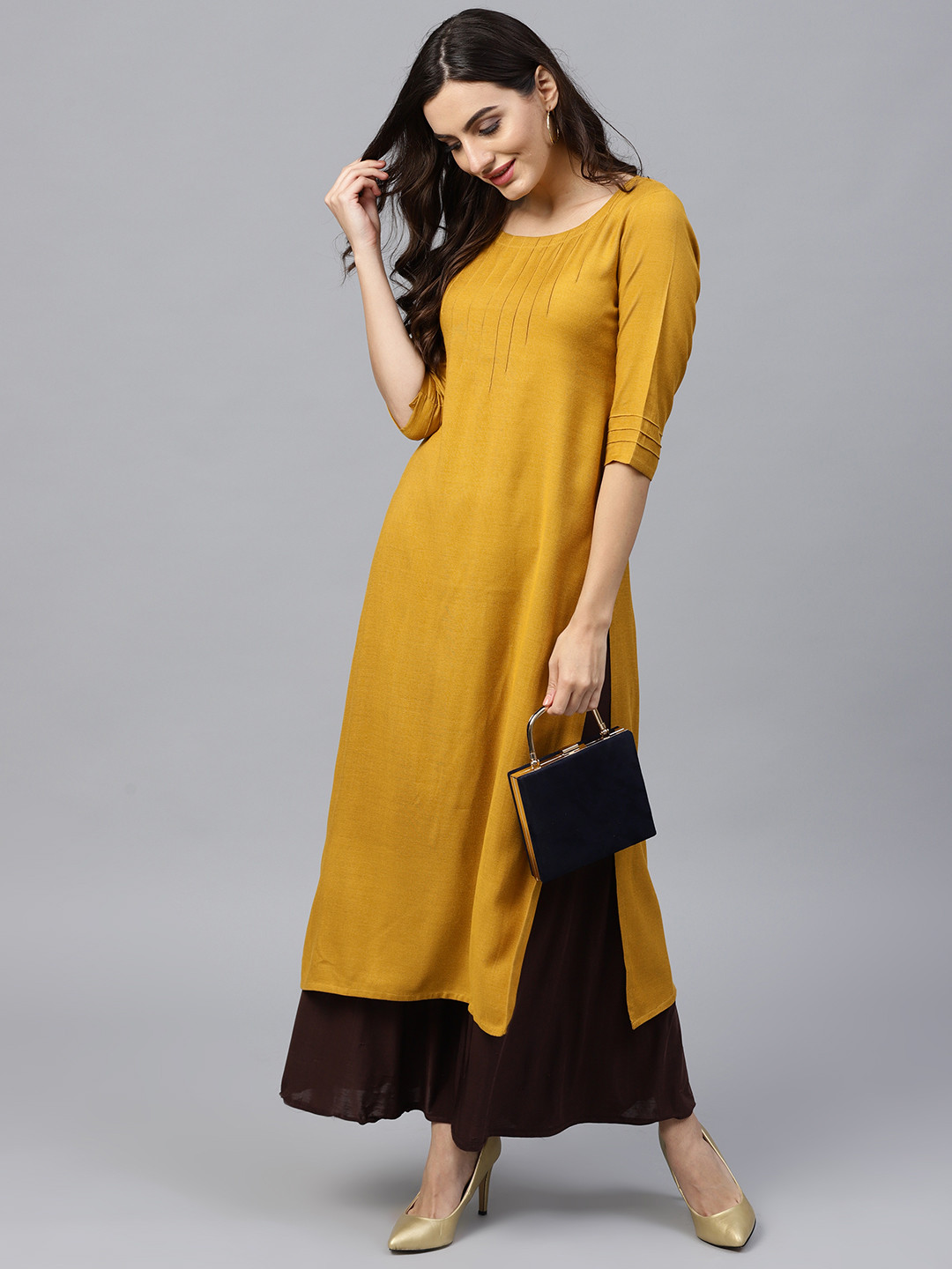 

GERUA Women Mustard Yellow Solid Straight Kurta
