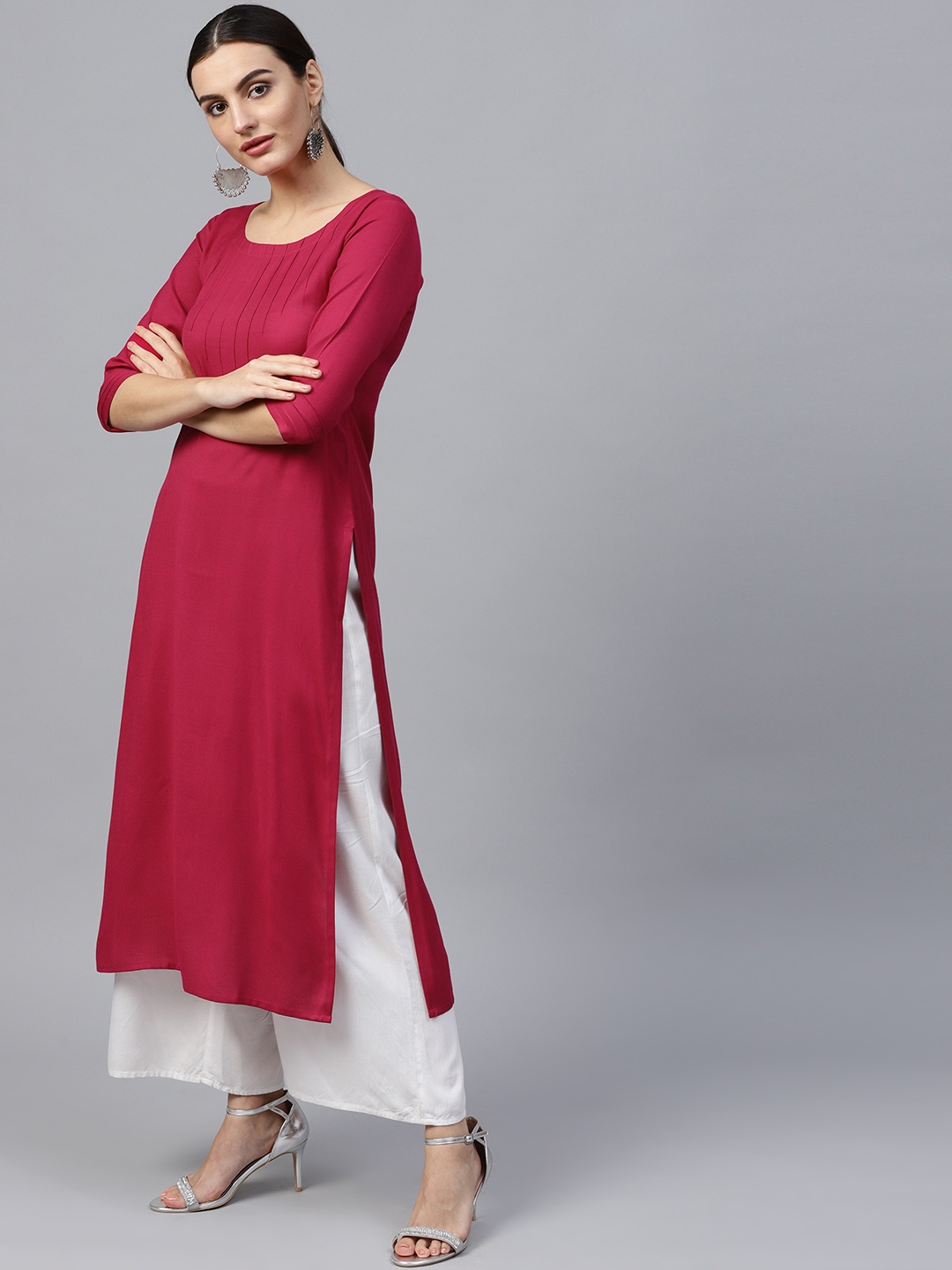 

GERUA Women Magenta Solid Straight Kurta