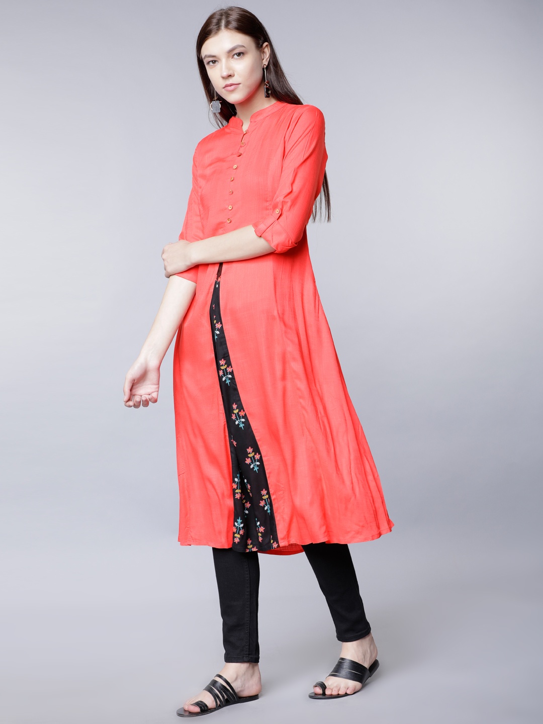 

Vishudh Women Coral Pink & Black Solid A-Line Kurta