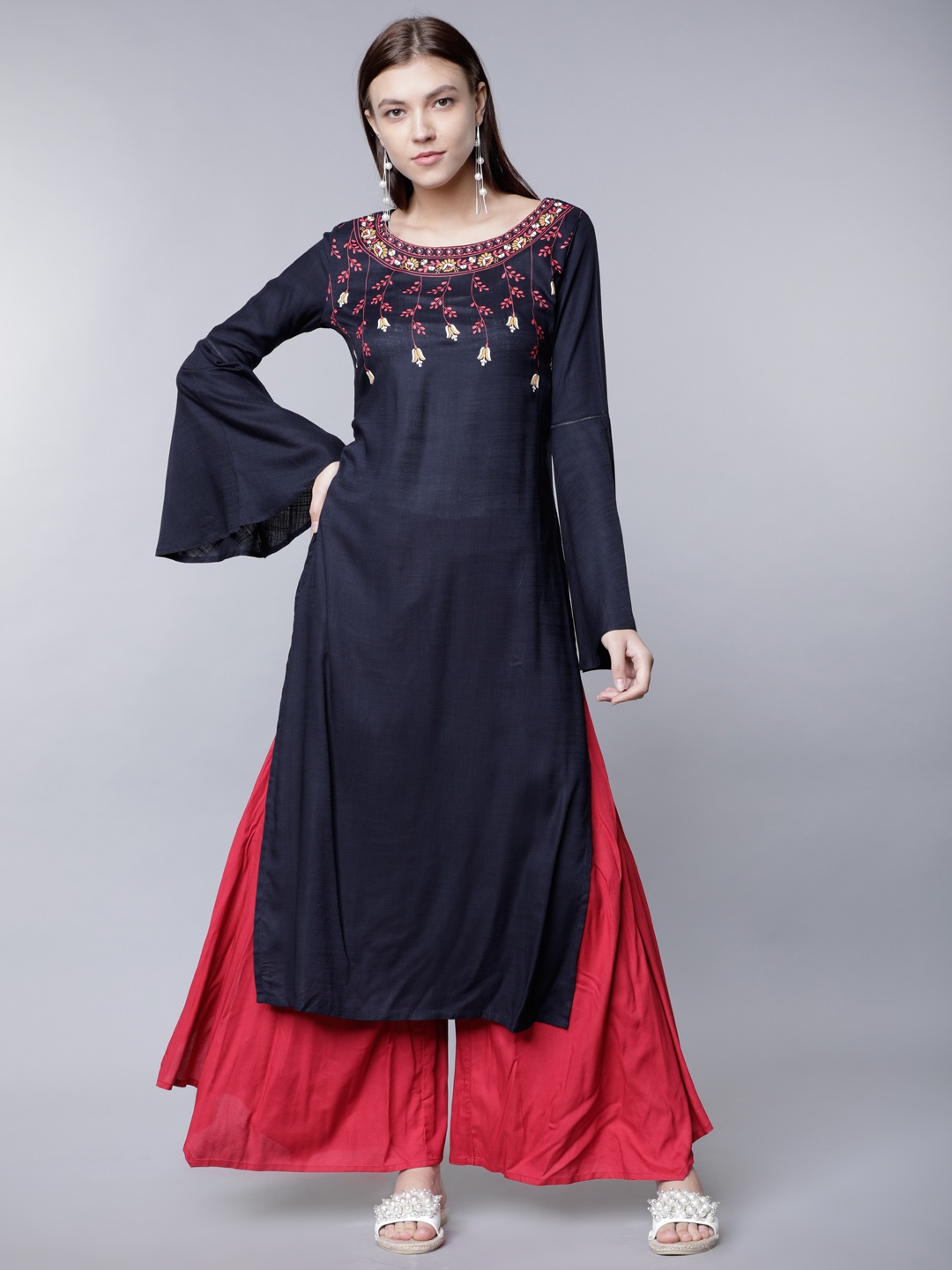 

Vishudh Women Navy Blue & Red Solid Straight Kurta