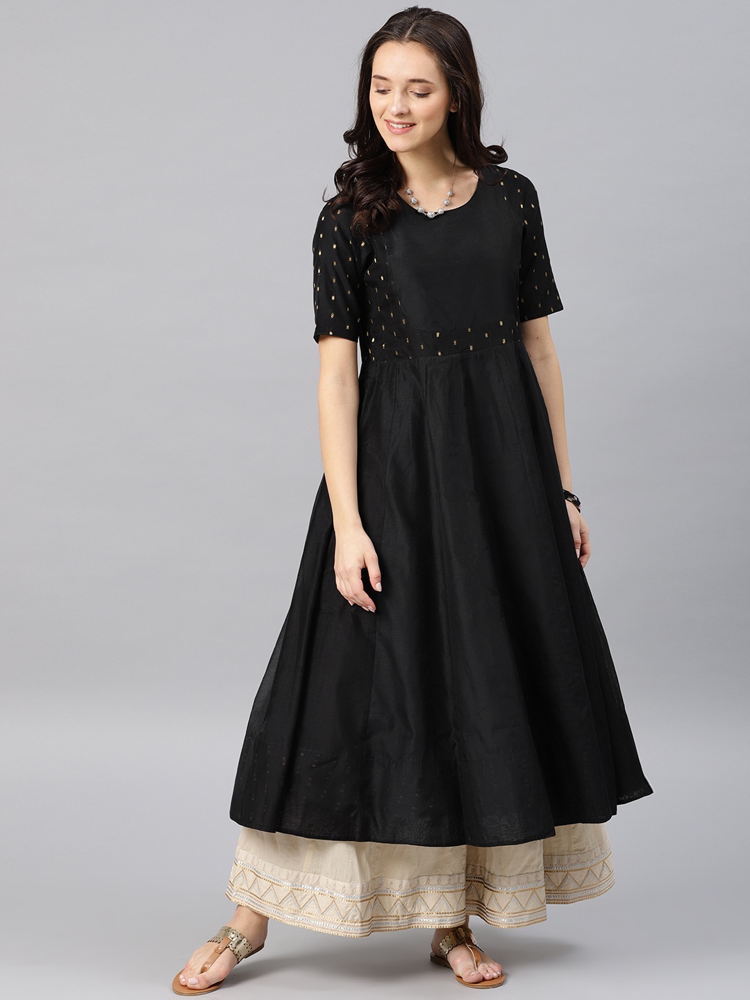 

Desi Weavess Women Black Solid A-Line Kurta