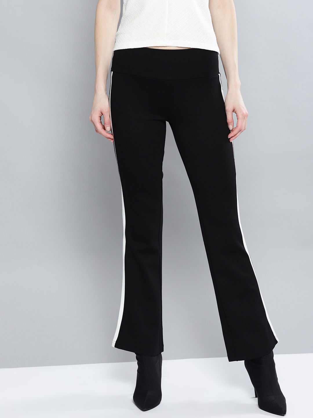 

Harpa Women Black Solid Regular Fit Bootcut Trousers